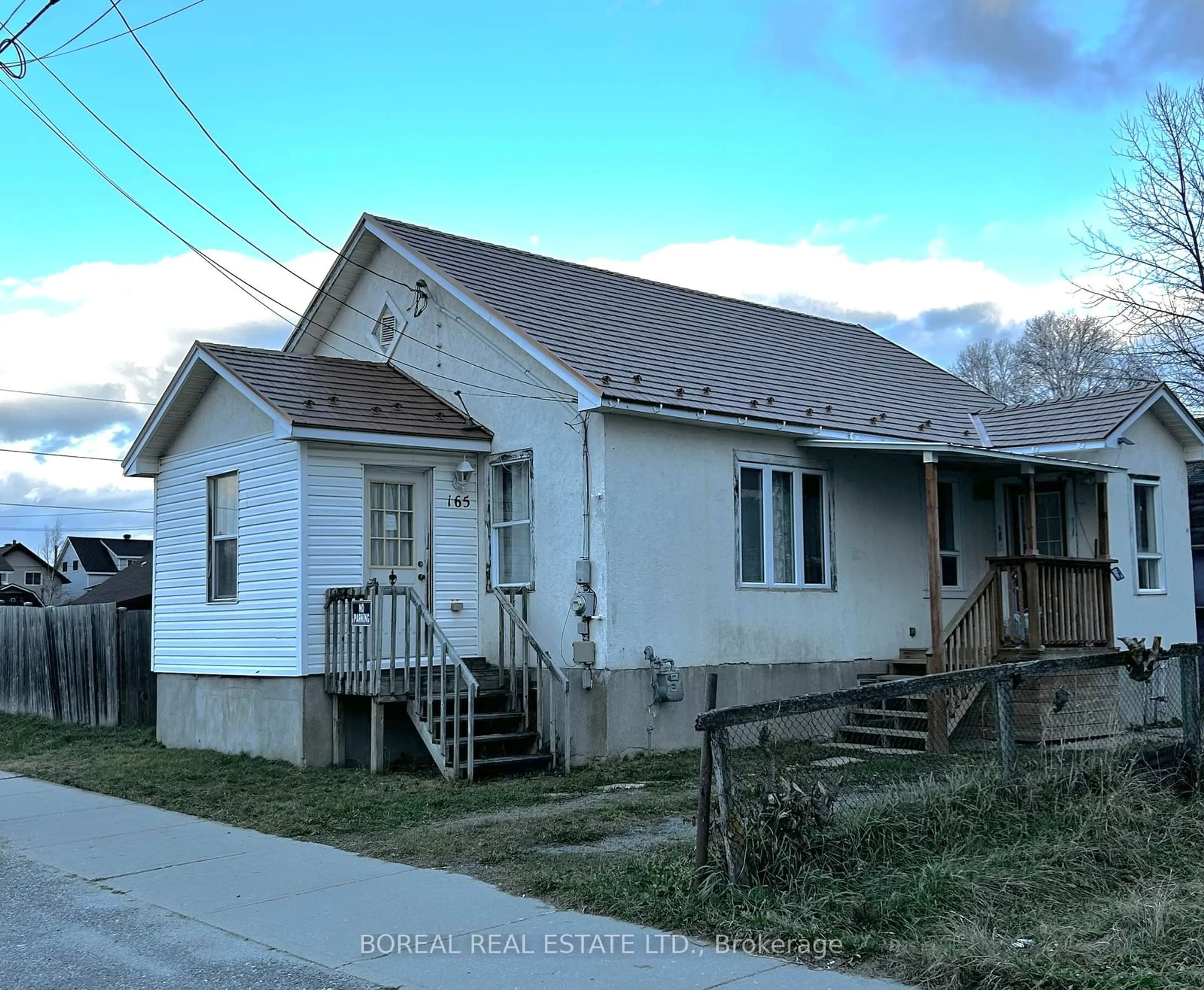 Frontside or backside of a home, cottage for 165 Moore St, Timmins Ontario P0N 1C0