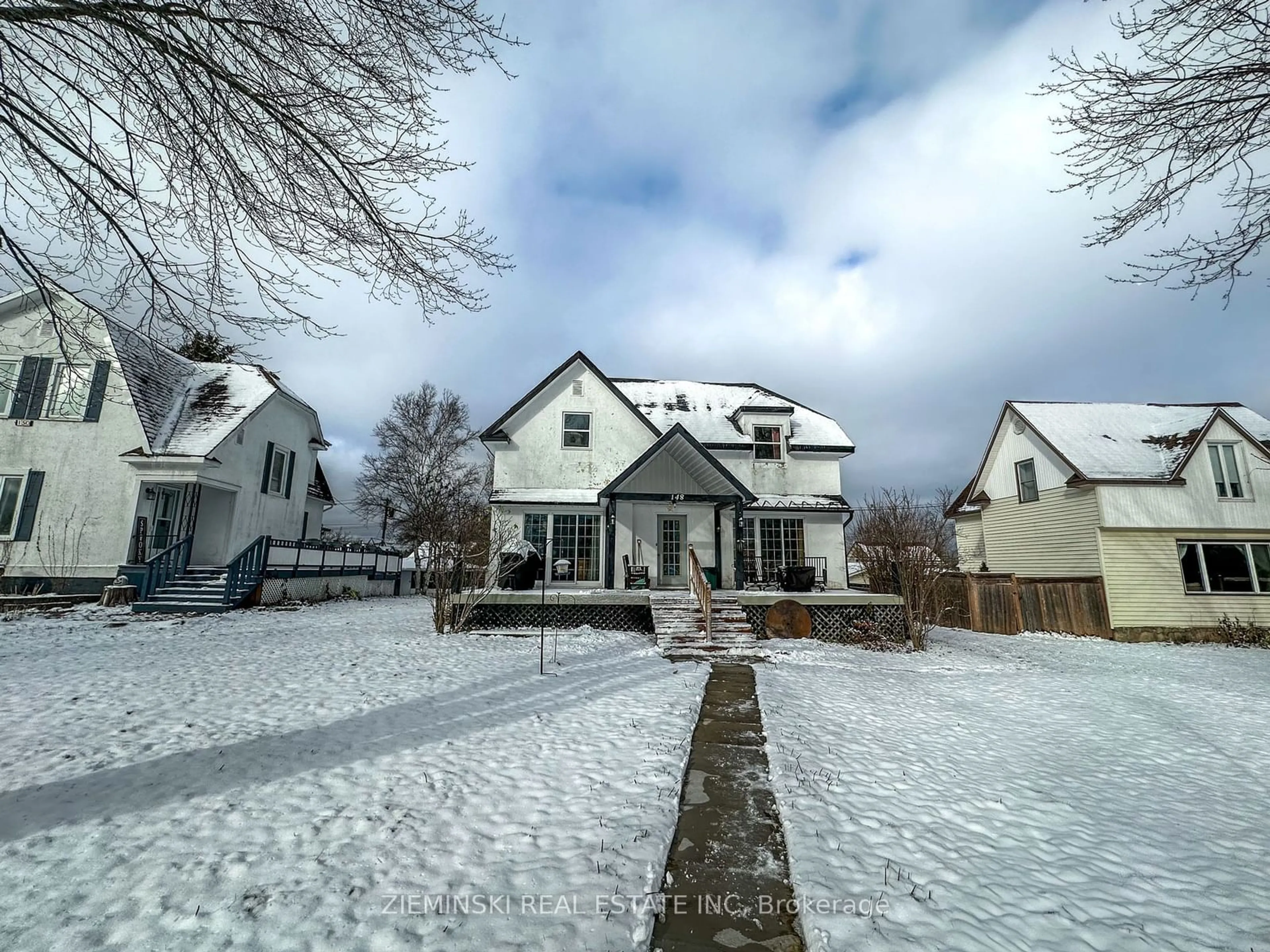 Frontside or backside of a home, the street view for 148 Devonshire Ave, Iroquois Falls Ontario P0K 1E0