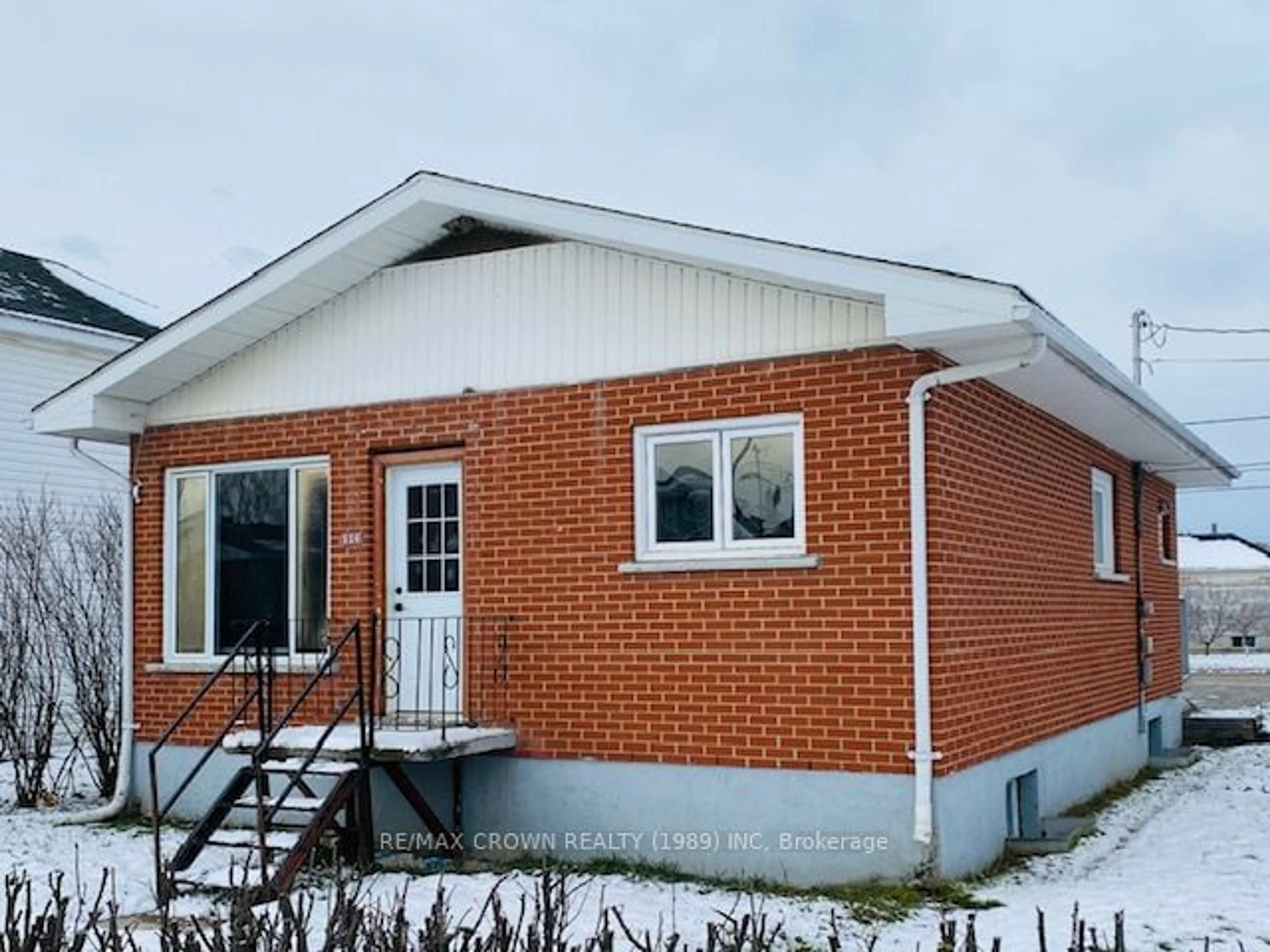 Home with brick exterior material for 116 Brunetville Rd, Kapuskasing Ontario P5N 2G4