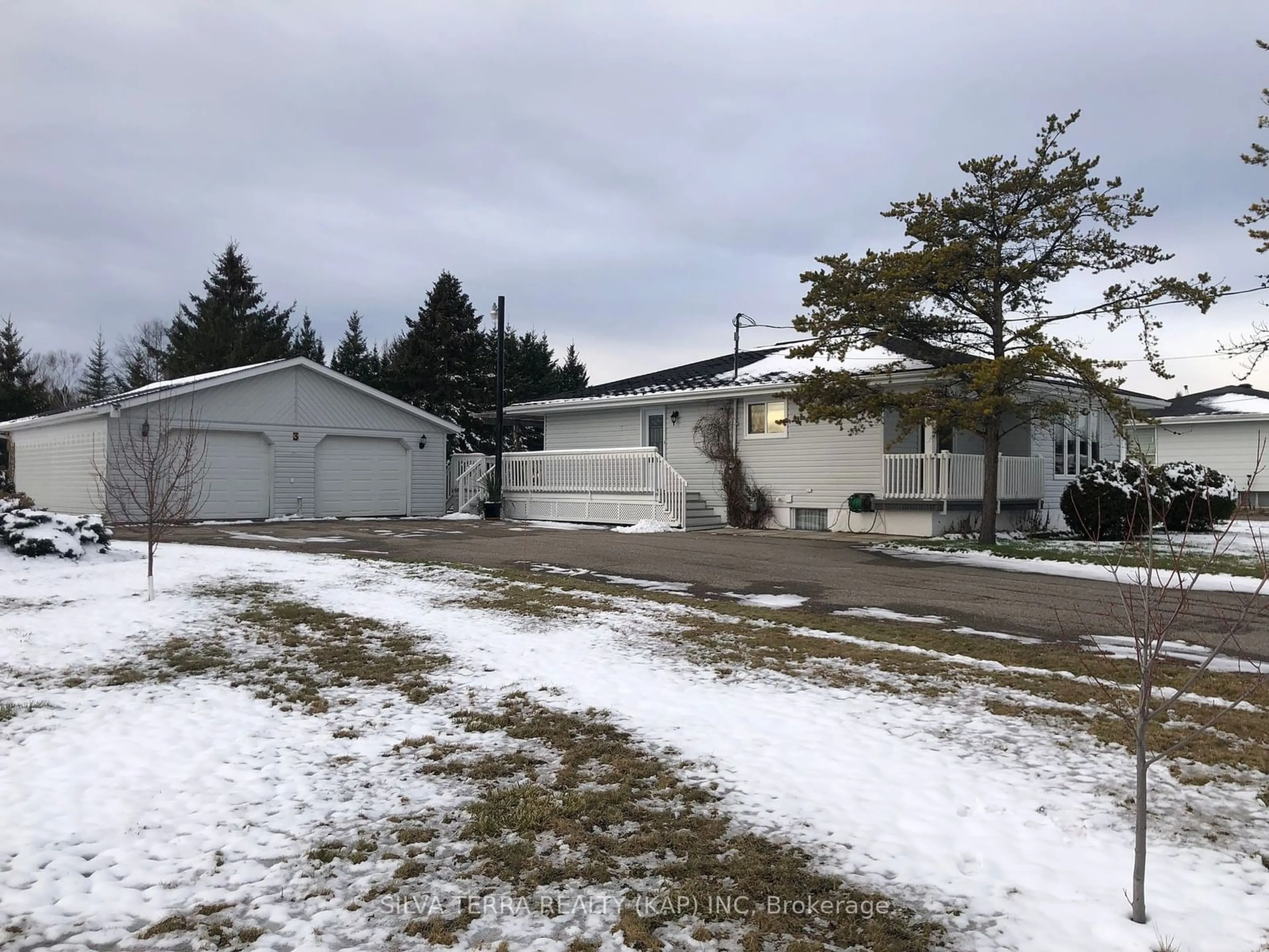 Frontside or backside of a home, the front or back of building for 3 St Stanislas St, Val Rita-Harty Ontario P0L 1M0