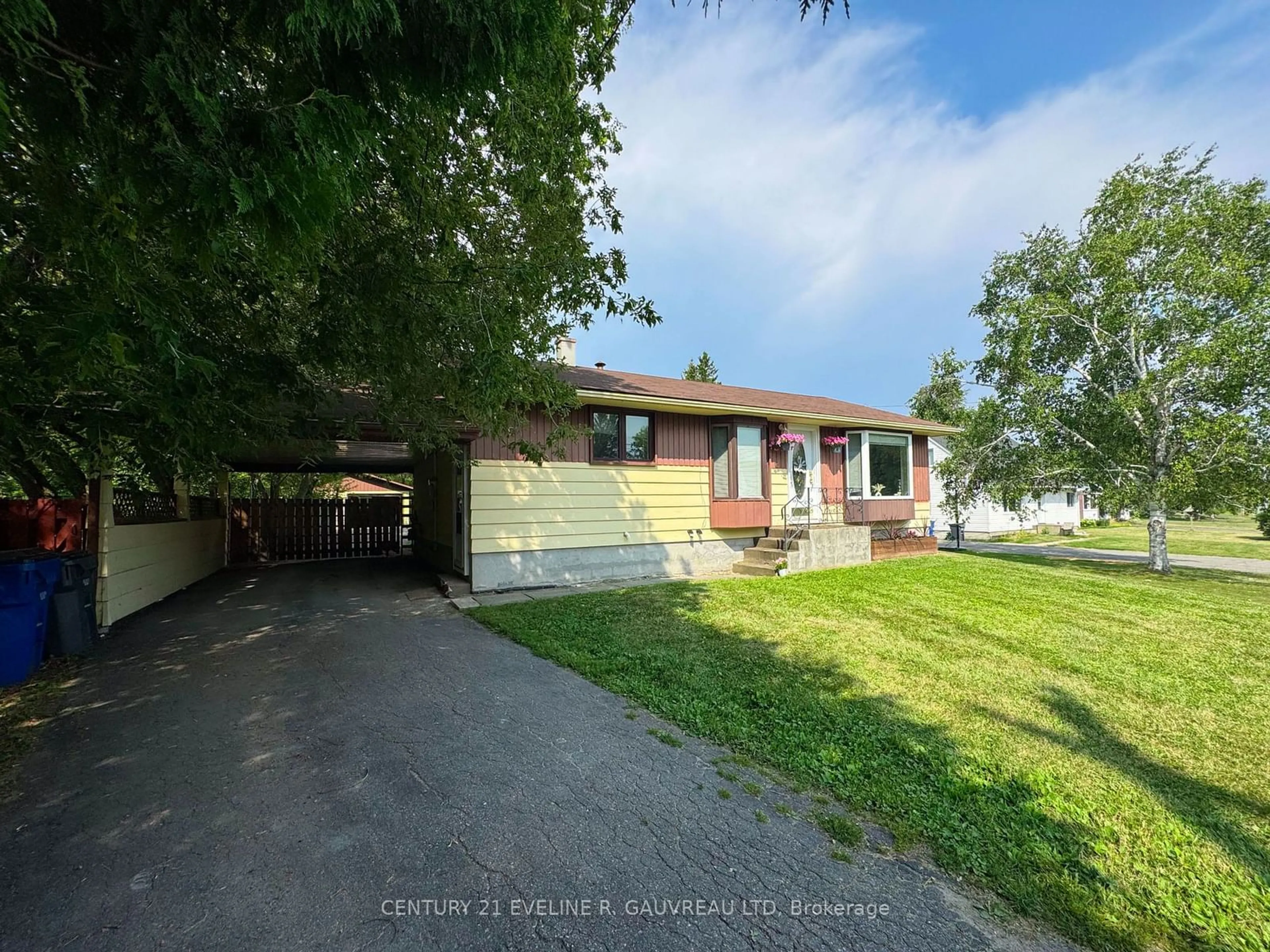 Frontside or backside of a home, cottage for 199 Montgomery Ave, Temiskaming Shores Ontario P0J 1P0