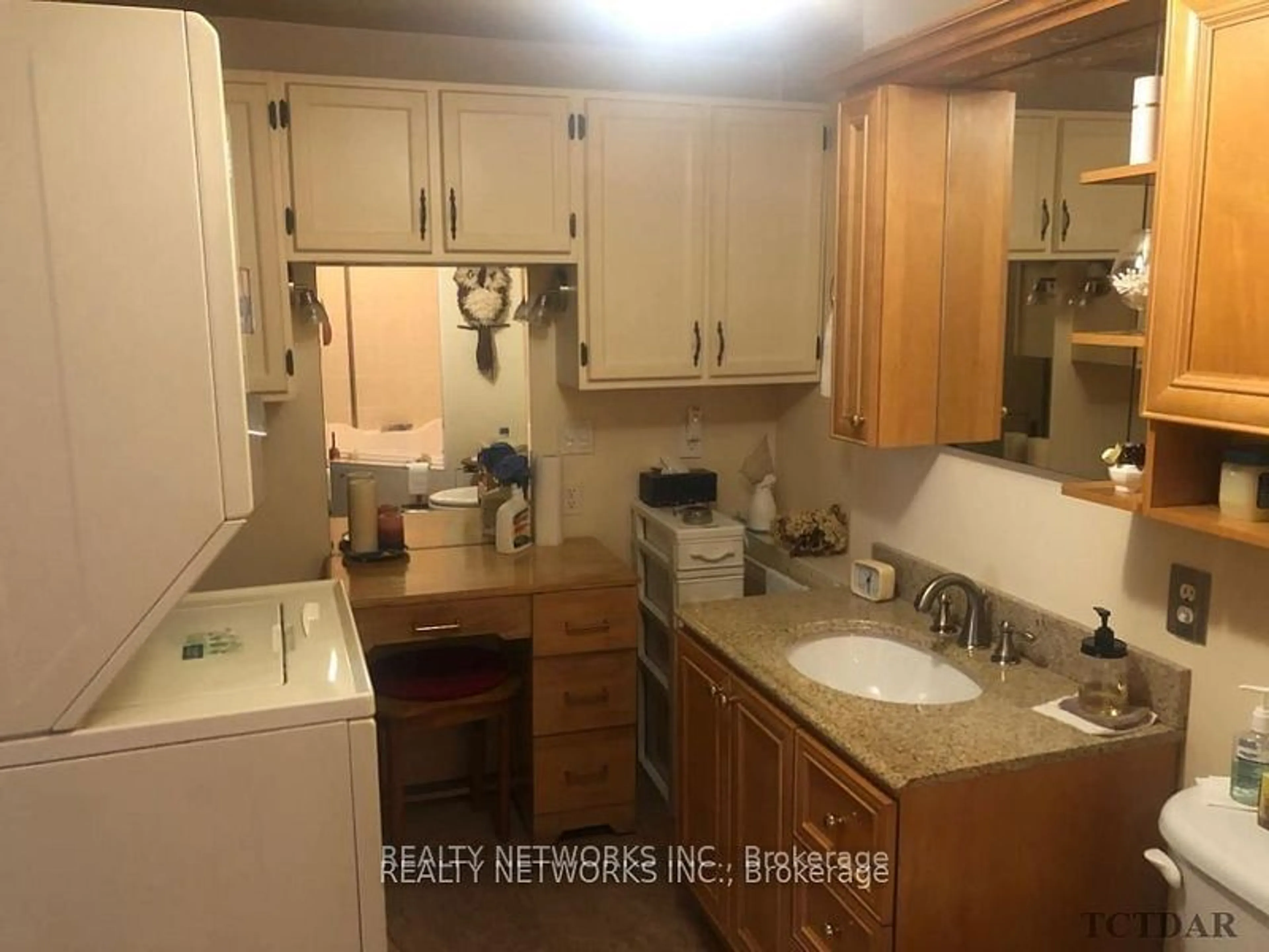 Standard kitchen, unknown for 13-15 Battochio St, Timmins Ontario P0N 1G0