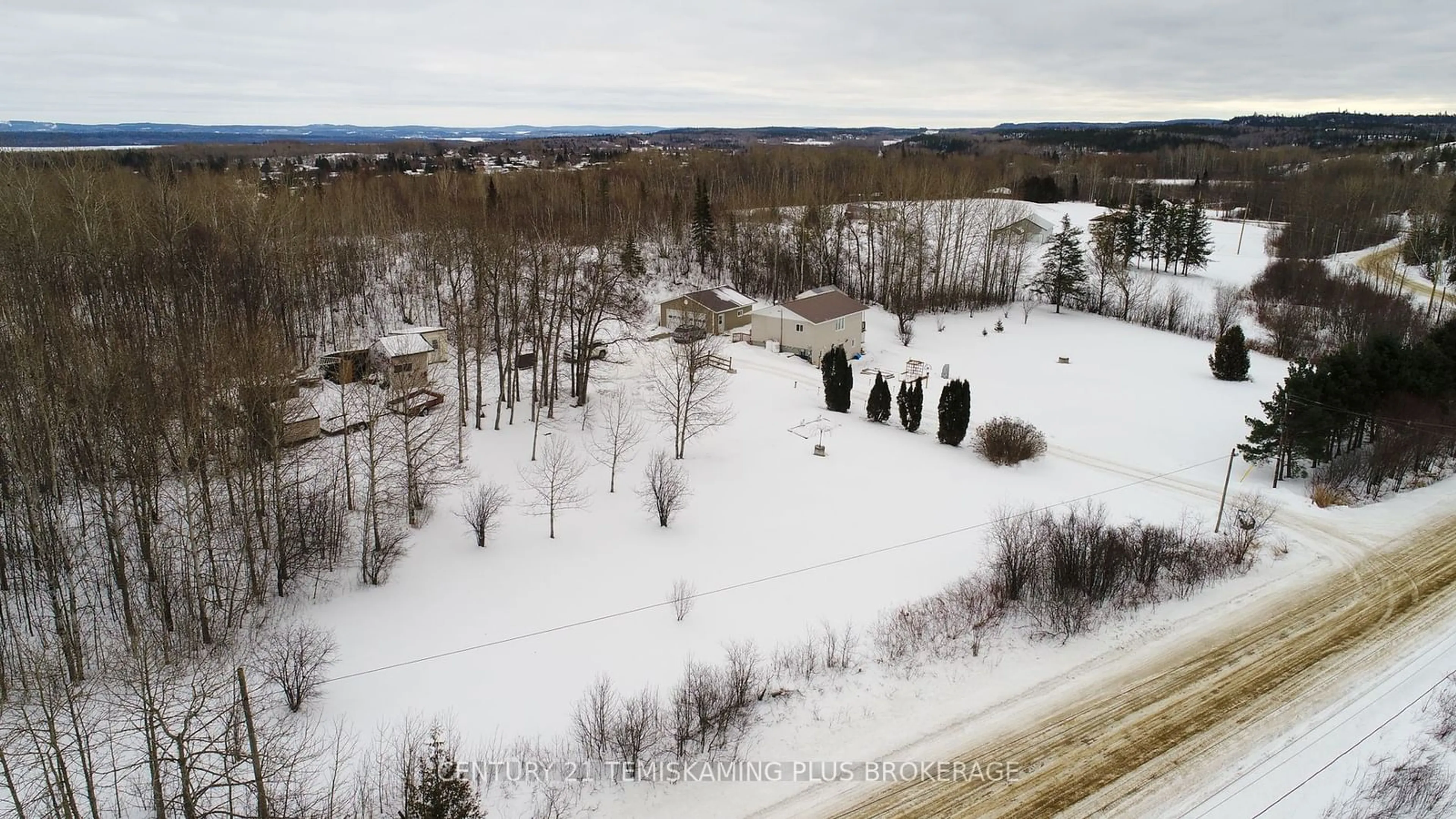 A pic from outside/outdoor area/front of a property/back of a property/a pic from drone, unknown for 115265 Quarry Rd, Temiskaming Shores Ontario P0J 1K0