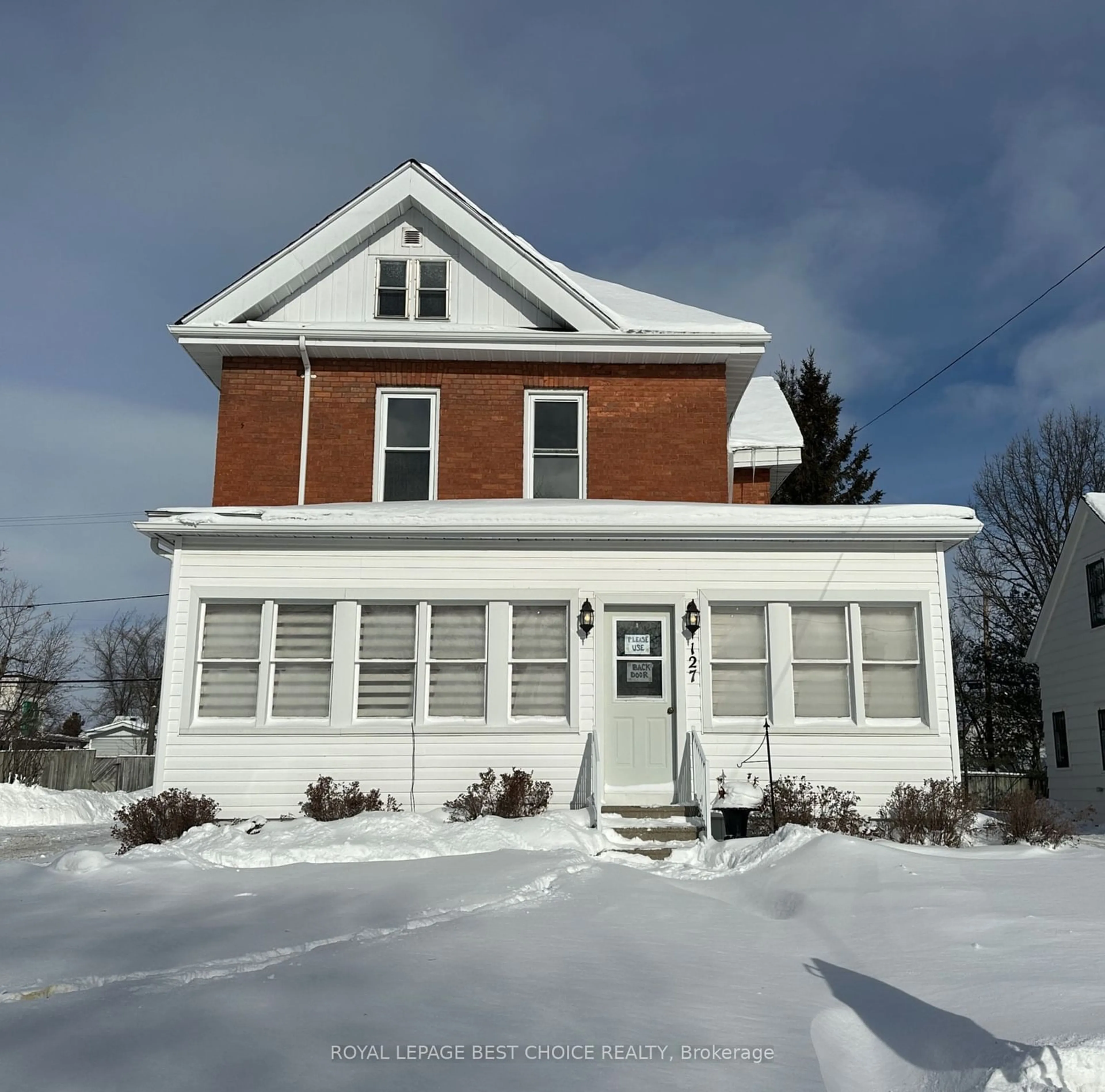 Home with vinyl exterior material, building for 127 Farah Ave, Temiskaming Shores Ontario P0J 1P0