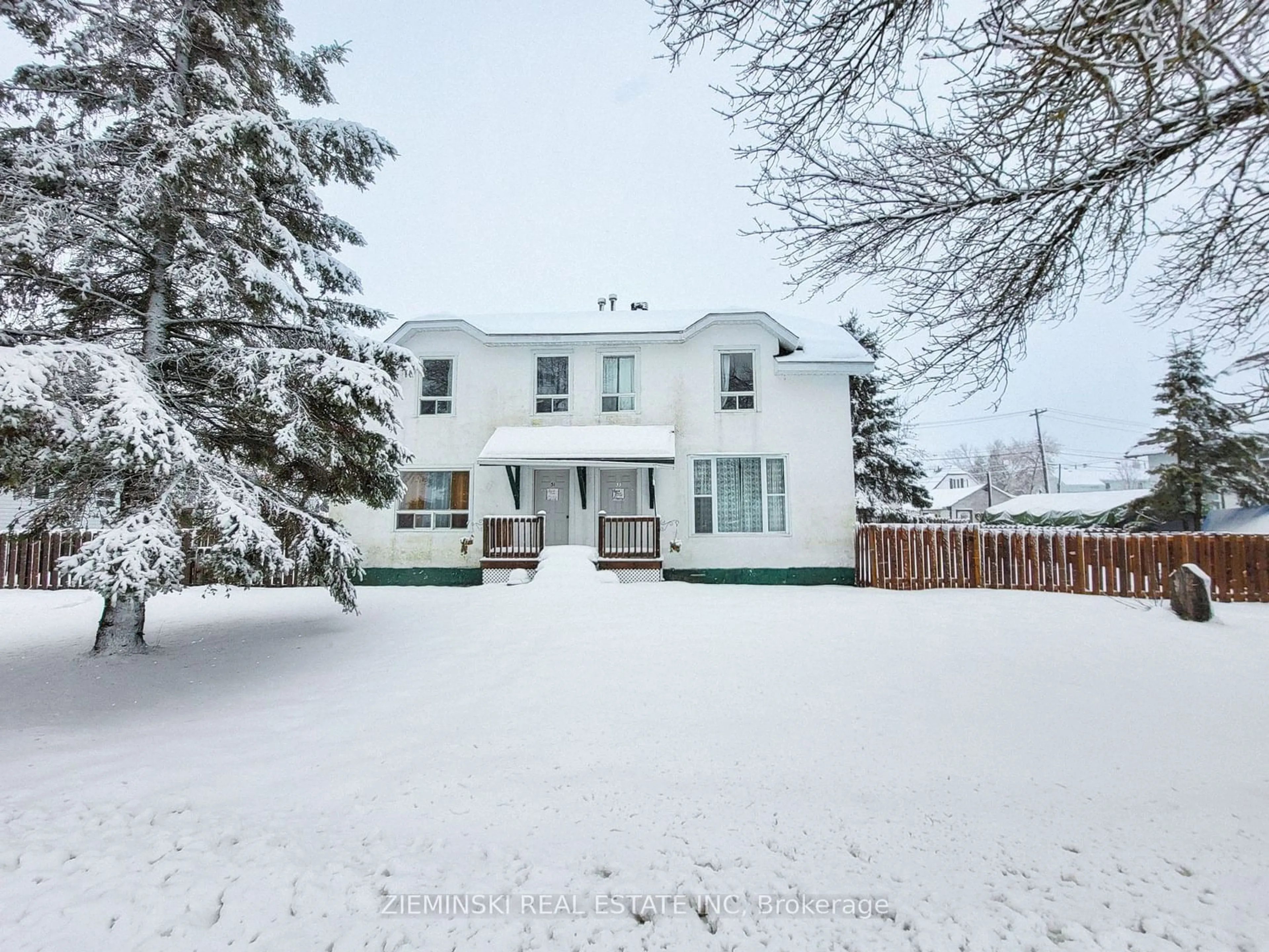 A pic from outside/outdoor area/front of a property/back of a property/a pic from drone, street for 31-33 Anson Dr, Iroquois Falls Ontario P0K 1E0