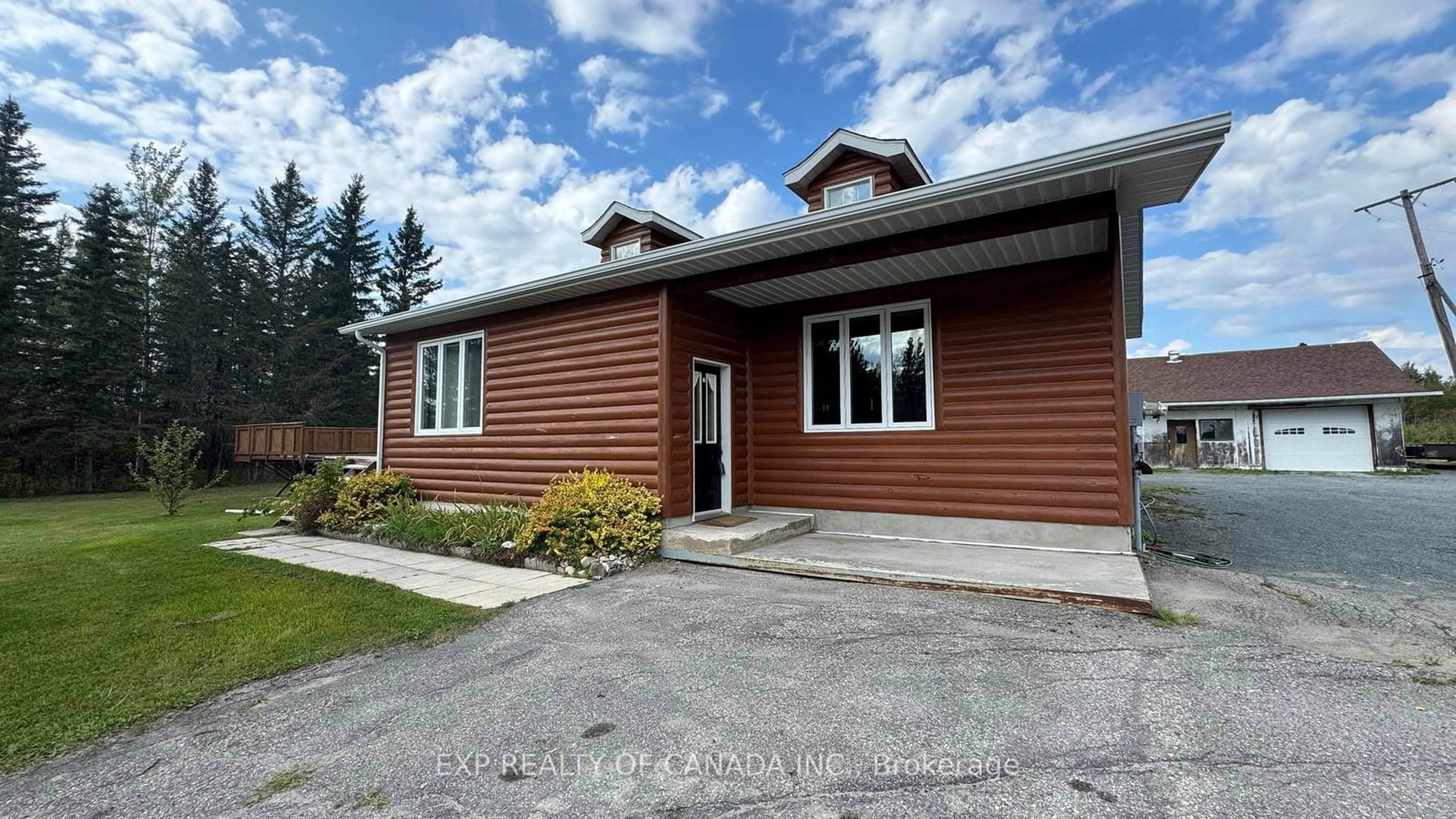 A pic from outside/outdoor area/front of a property/back of a property/a pic from drone, building for 789 Highway 652, Cochrane Ontario P0L 1C0