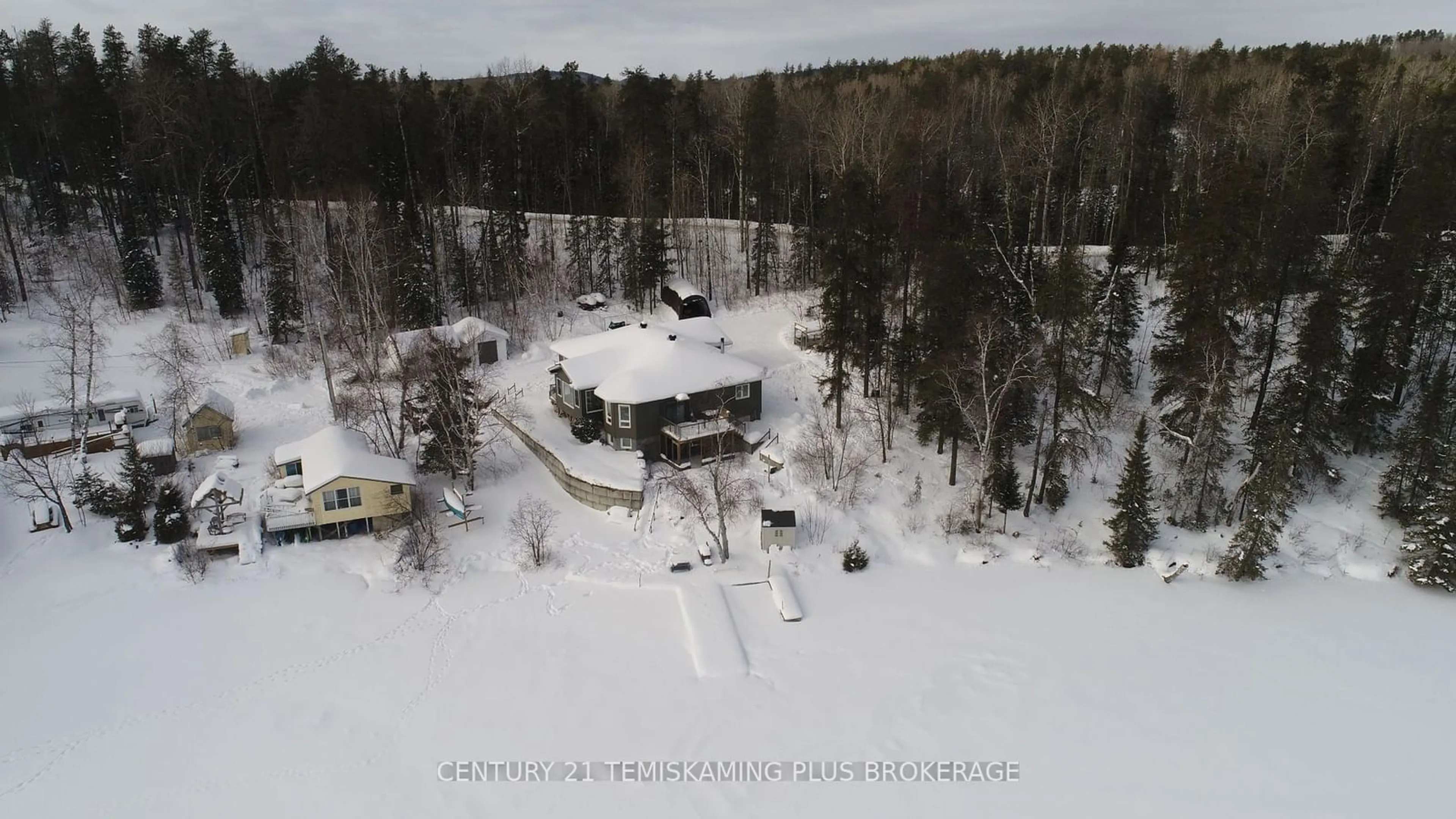 A pic from outside/outdoor area/front of a property/back of a property/a pic from drone, unknown for 1188 Twin Lakes - A Rd, Hudson Ontario P0J 1P0