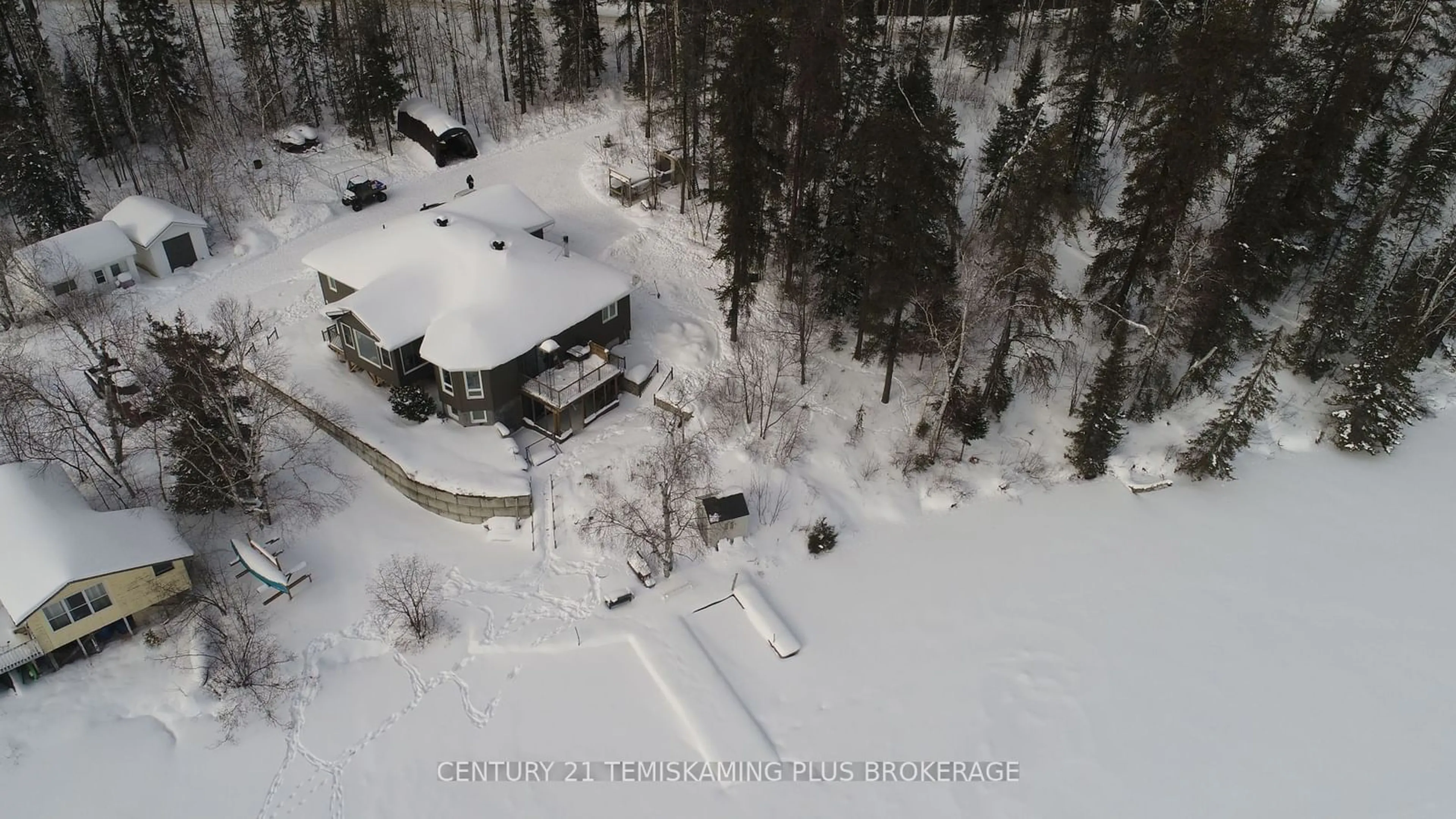 A pic from outside/outdoor area/front of a property/back of a property/a pic from drone, unknown for 1188 Twin Lakes - A Rd, Hudson Ontario P0J 1P0