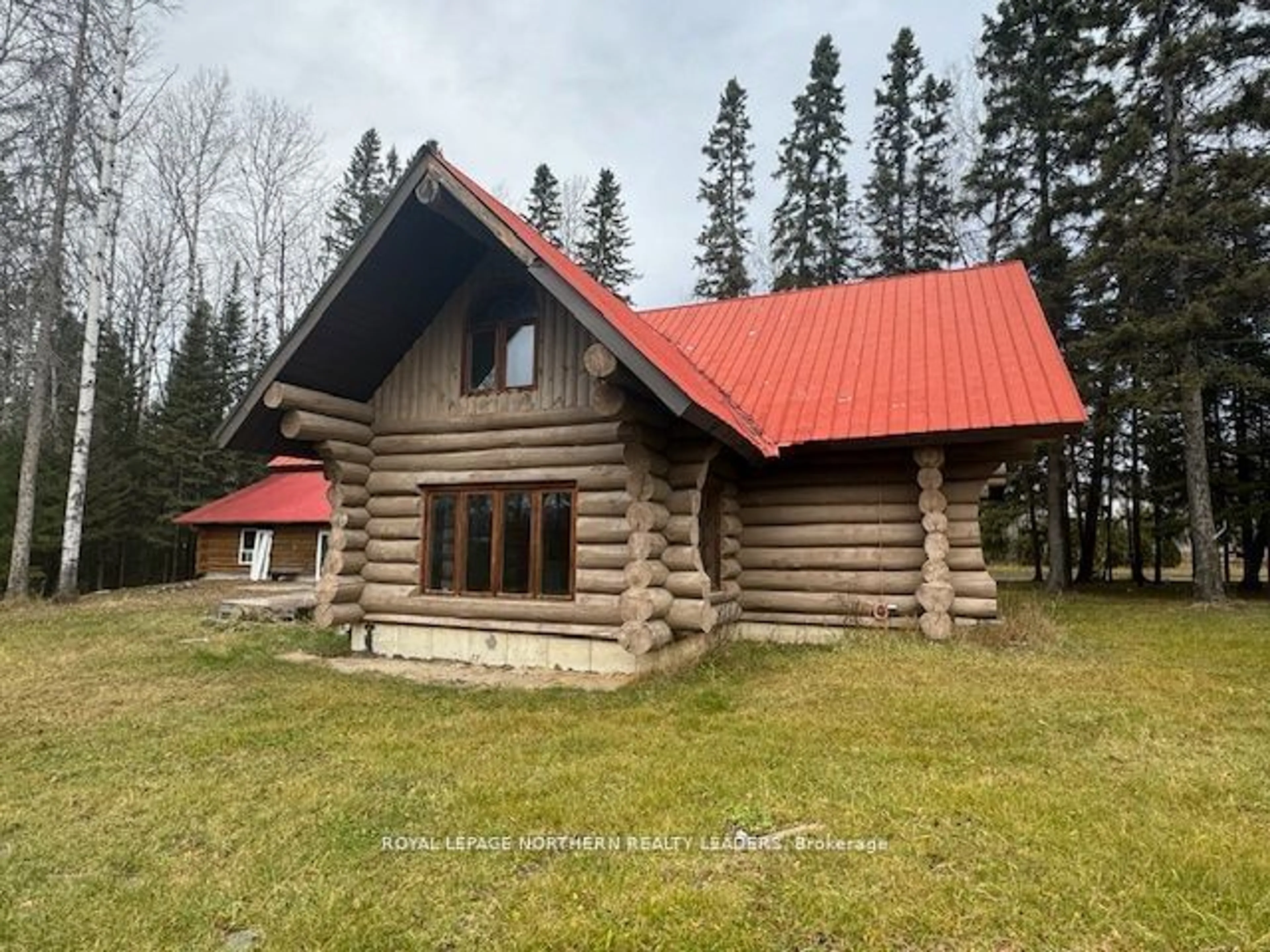 A pic from outside/outdoor area/front of a property/back of a property/a pic from drone, building for 1657 Pine St, Timmins Ontario P4N 0B9