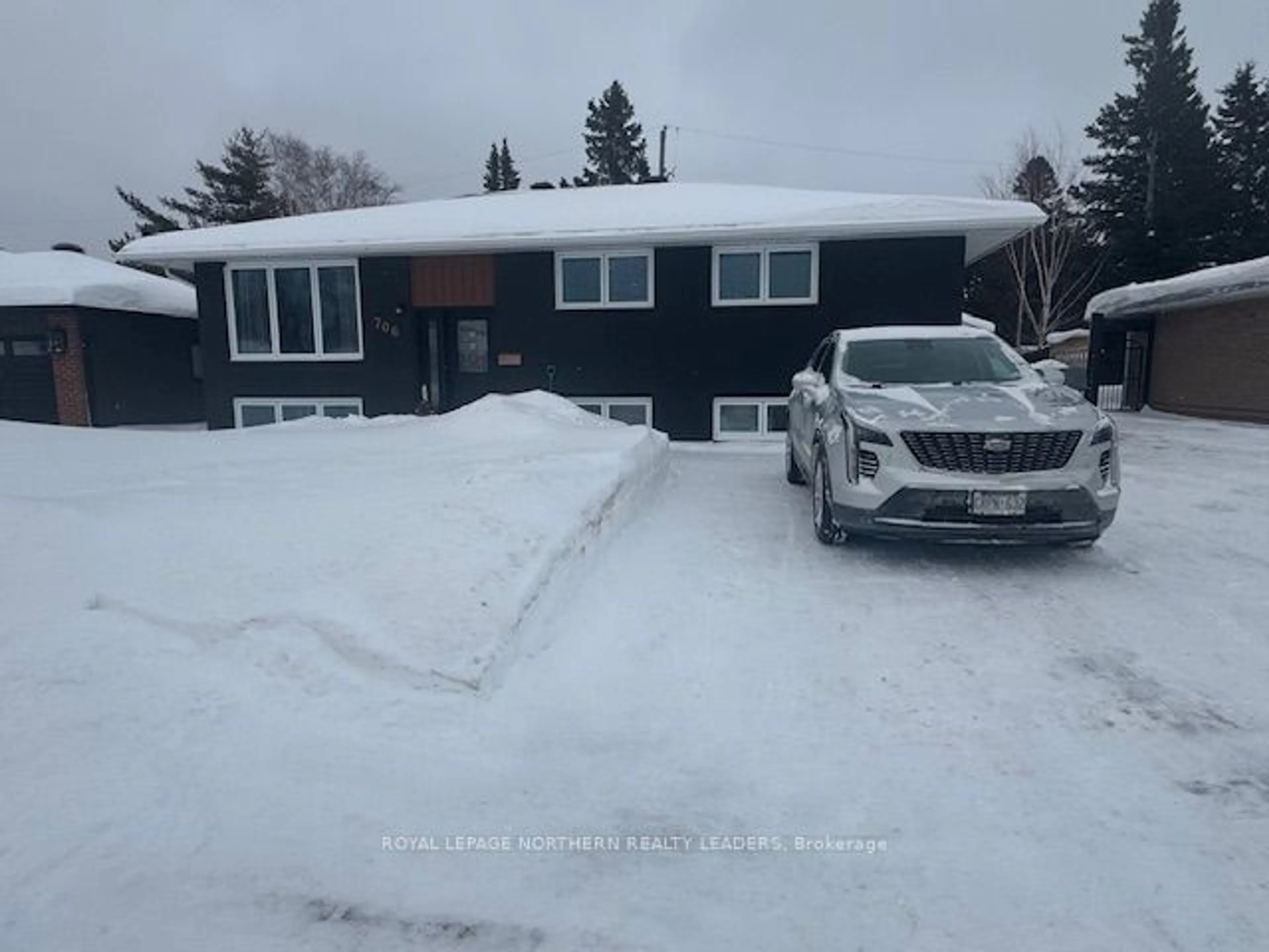 A pic from outside/outdoor area/front of a property/back of a property/a pic from drone, street for 706 Rochdale St, Timmins Ontario P4N 5G8