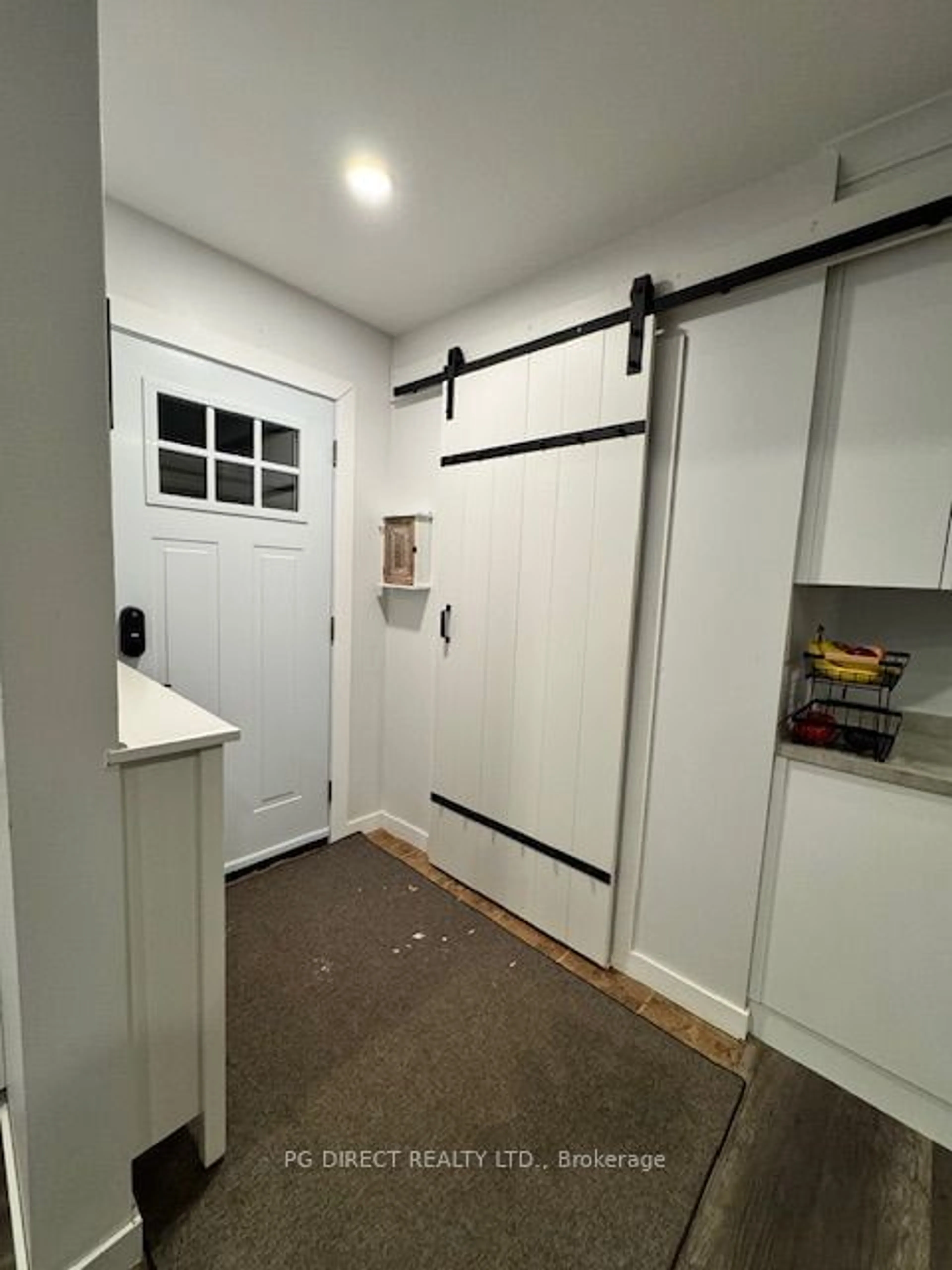 Indoor entryway for 75 O'brian Ave, Timmins Ontario P0N 1H0