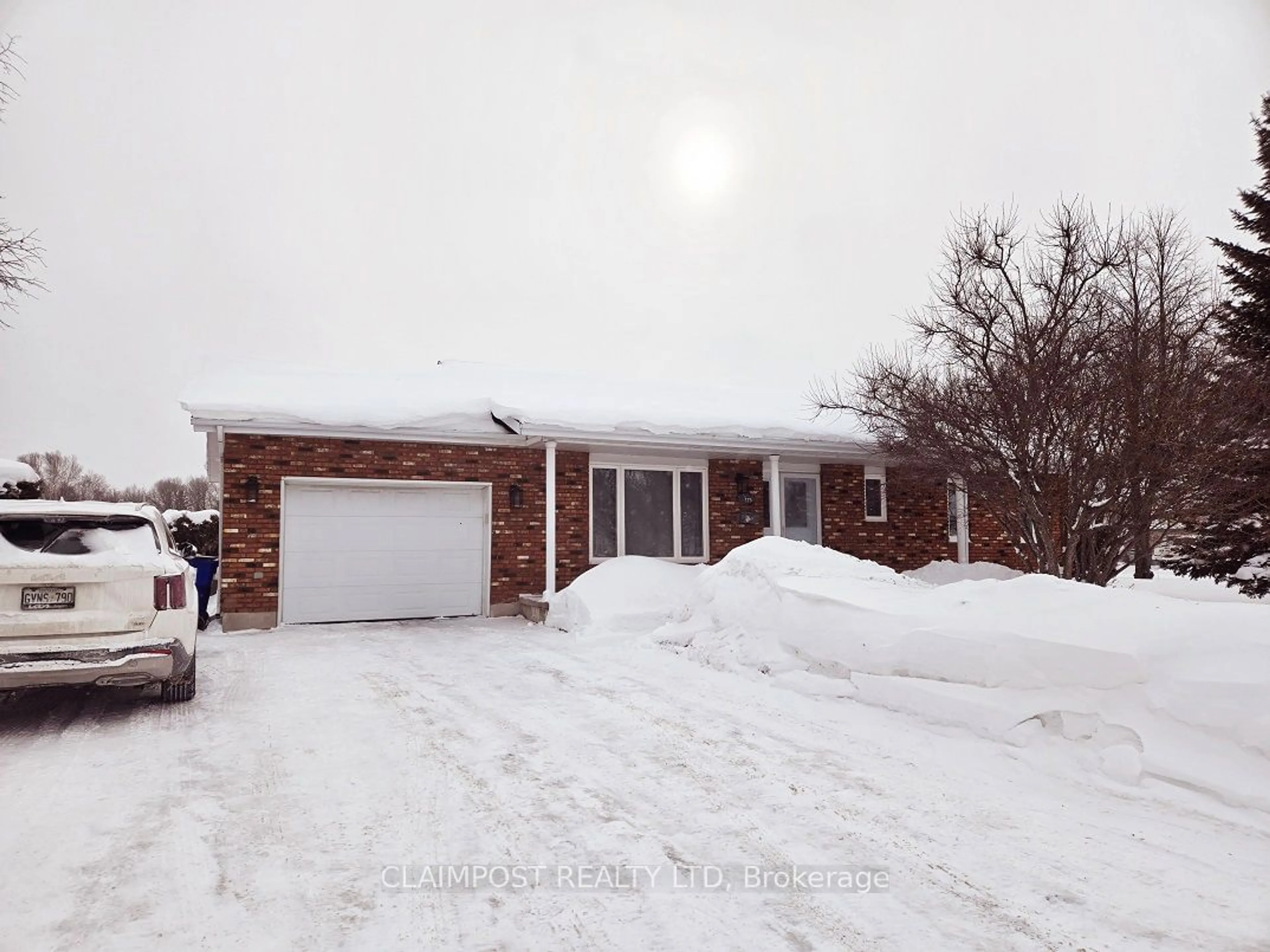 A pic from outside/outdoor area/front of a property/back of a property/a pic from drone, street for 175 Bonaventure Dr, Timmins Ontario P4R 1L4