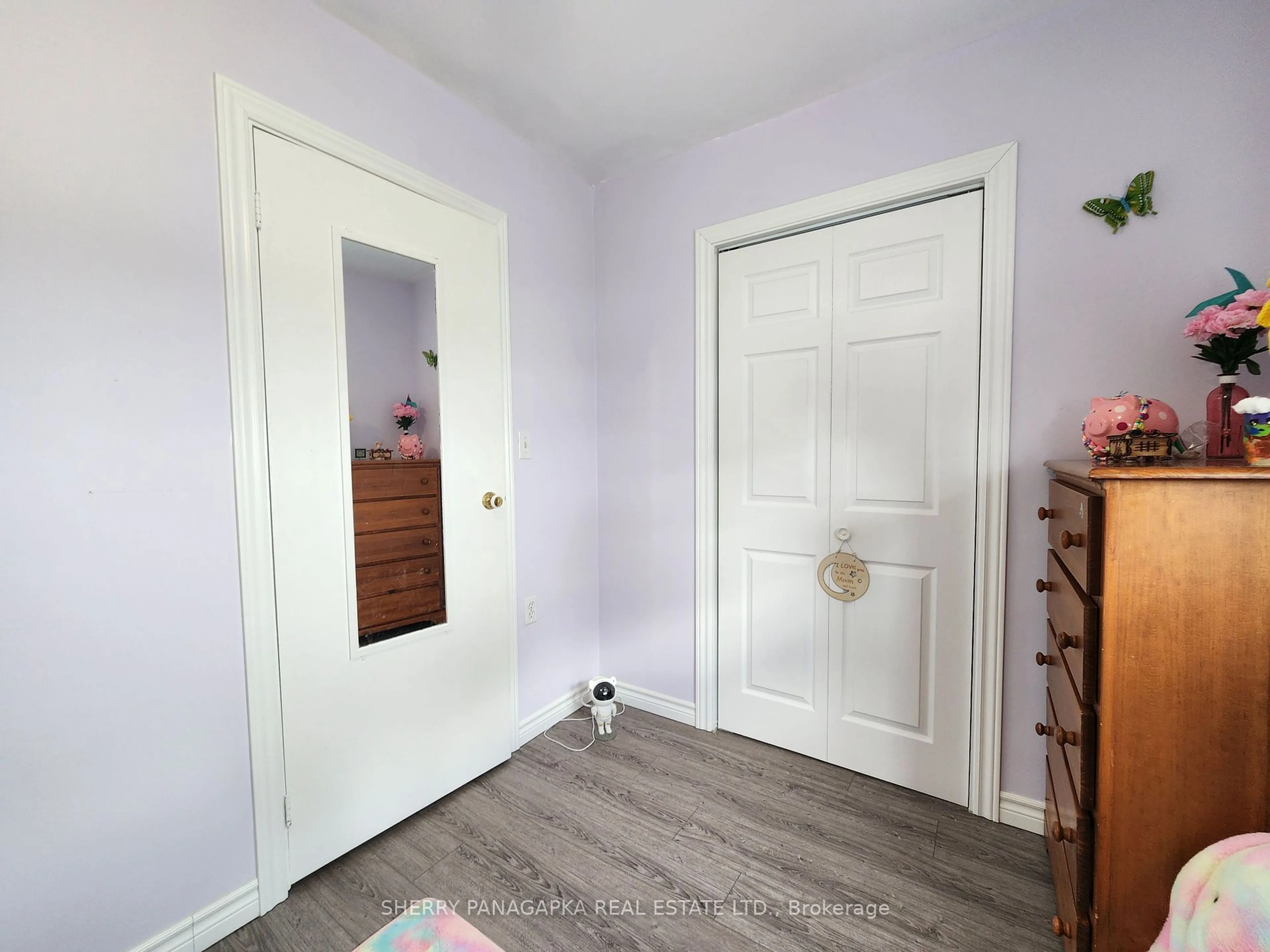 Indoor entryway for 49A & 51 Sixth Ave, Kirkland Lake Ontario P0K 1L0