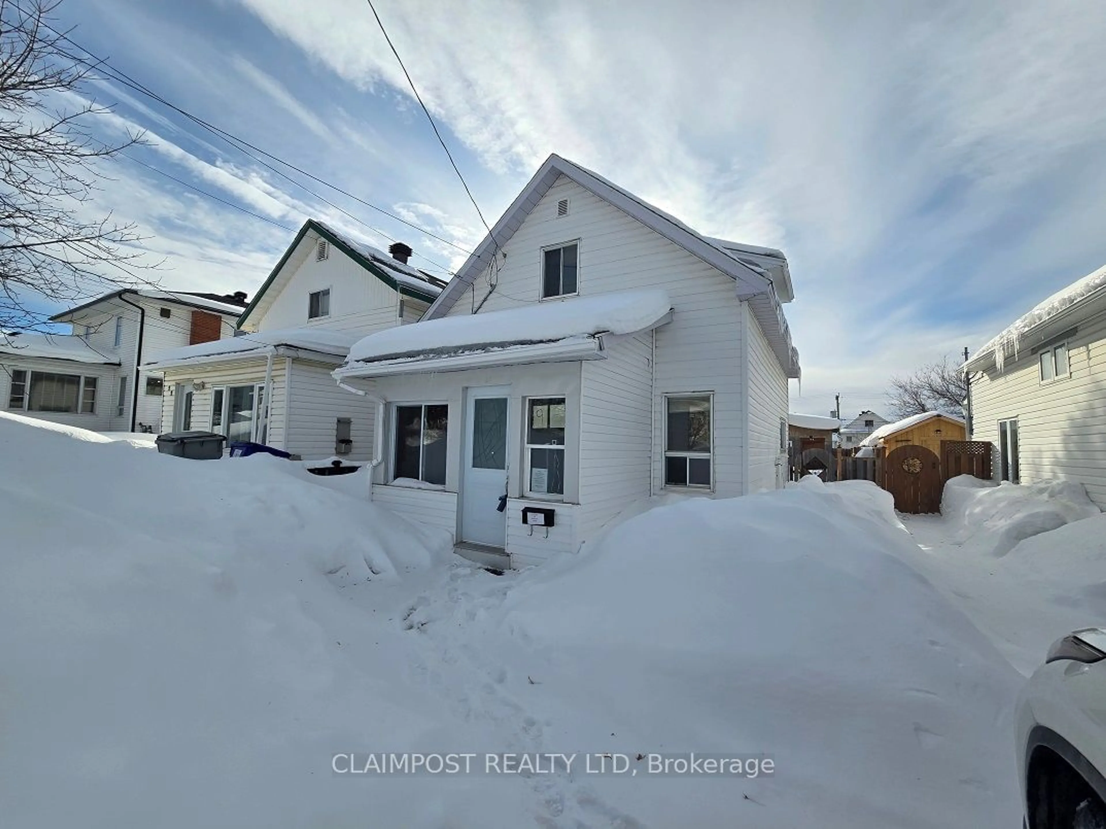 A pic from outside/outdoor area/front of a property/back of a property/a pic from drone, street for 95 Maple St, Timmins Ontario P4N 1Y6