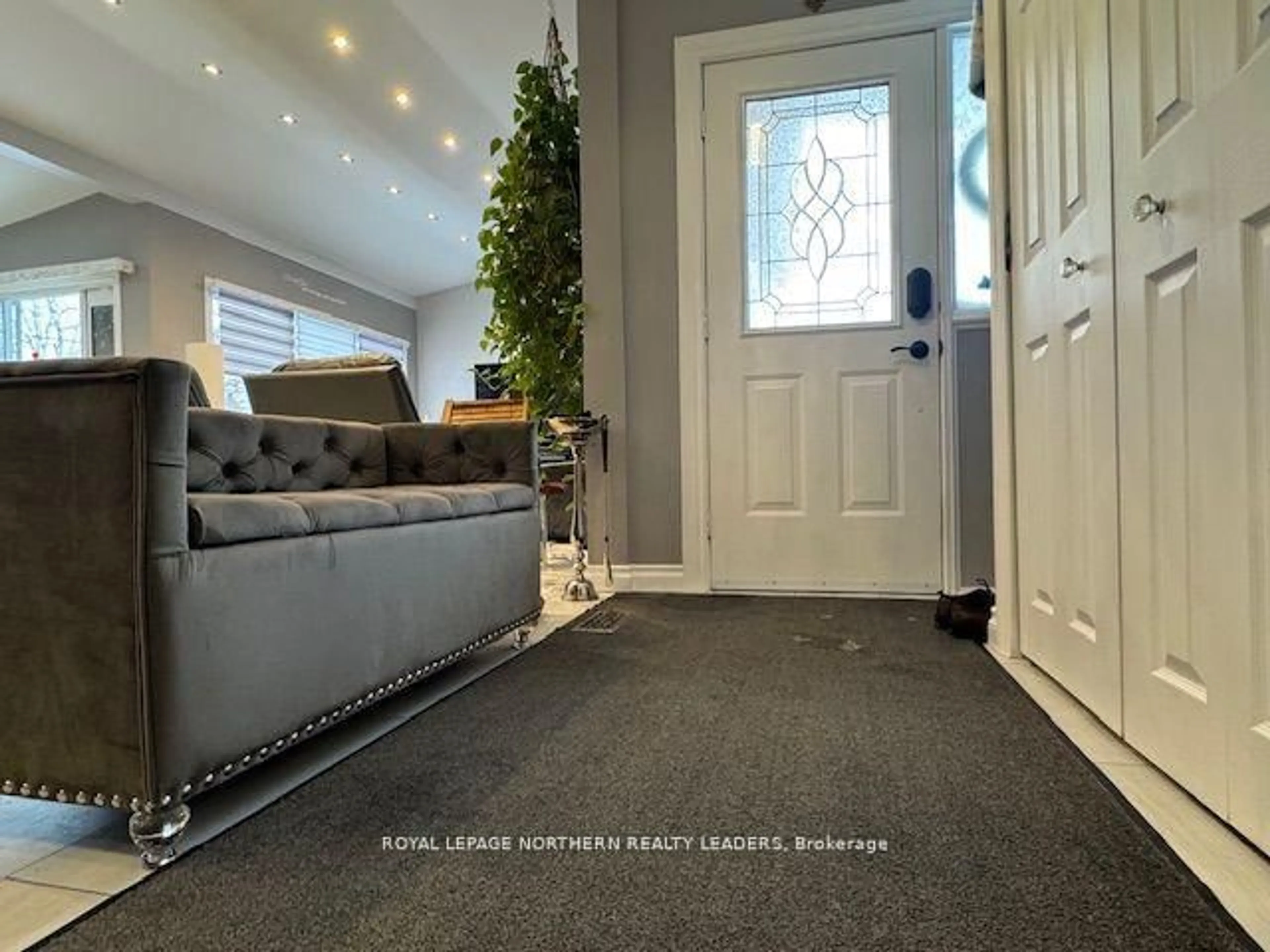 Indoor entryway for 236 Jade Ave, Timmins Ontario P4N 4M5