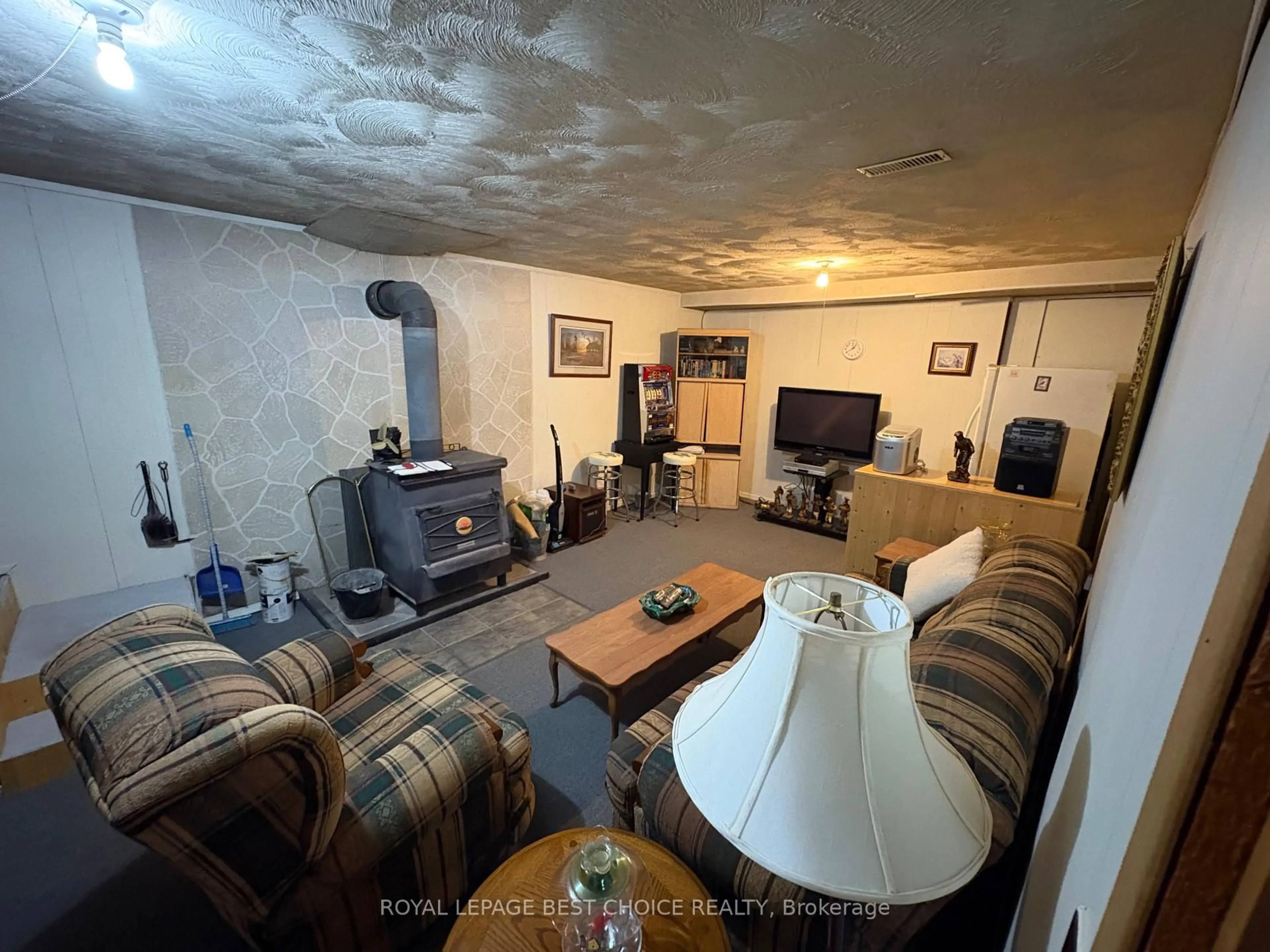 A pic of a room for 69 Main St, Timiskaming Ontario P0J 1N0