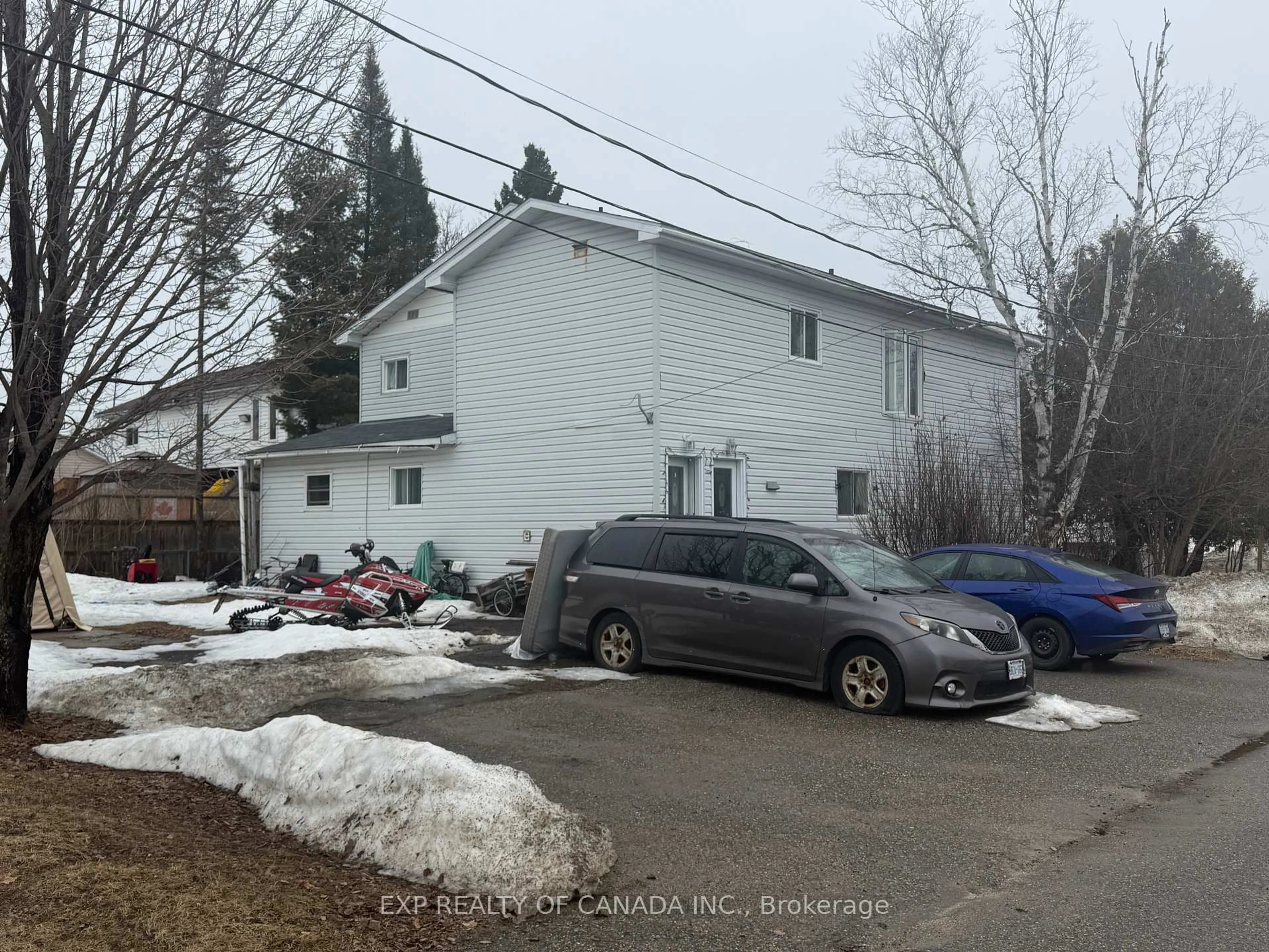 Parking for 557 Norman St, Timmins Ontario P4N 4C1