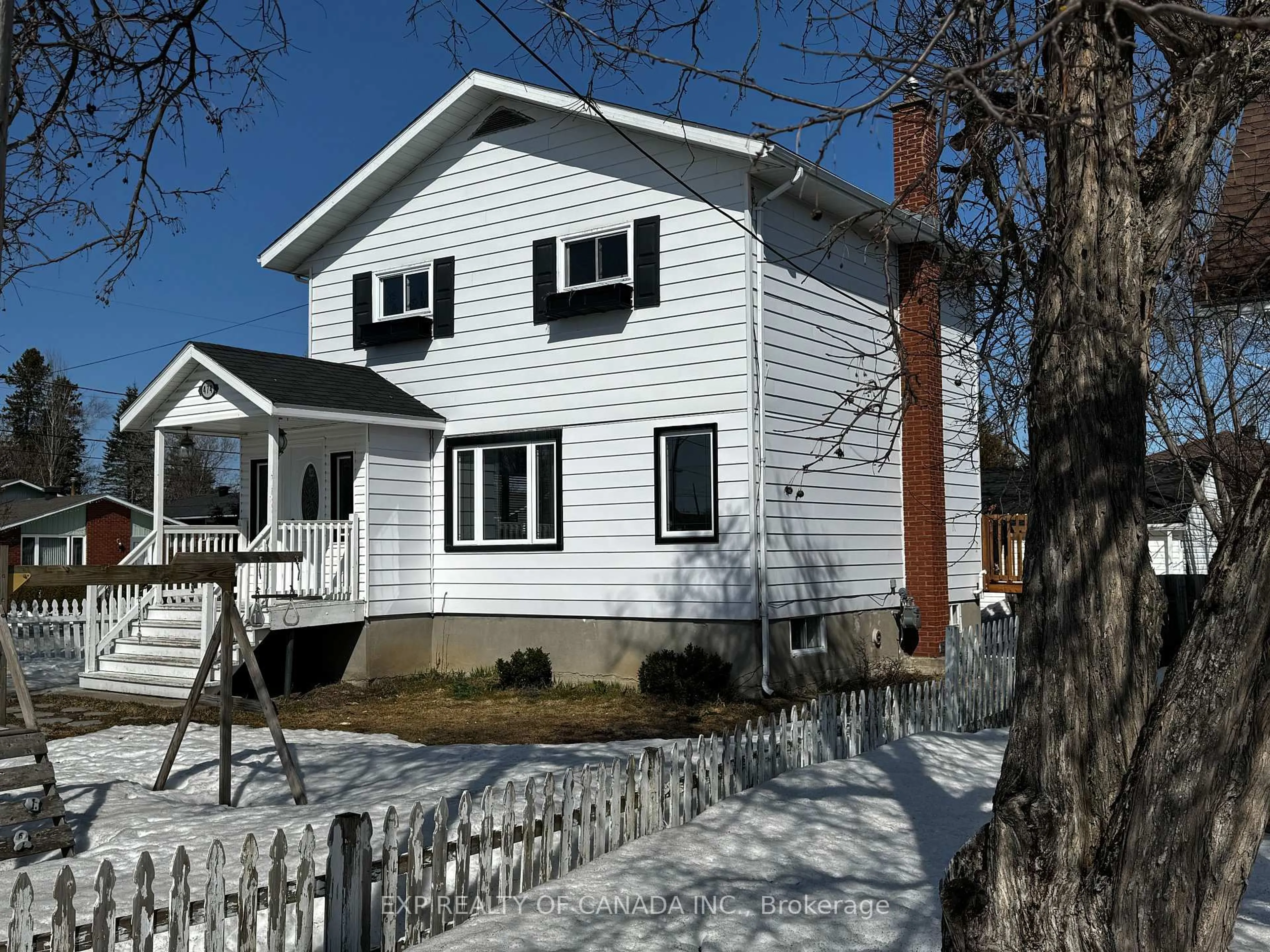 Home with vinyl exterior material, street for 474 Elm St, Timmins Ontario P4N 1X9