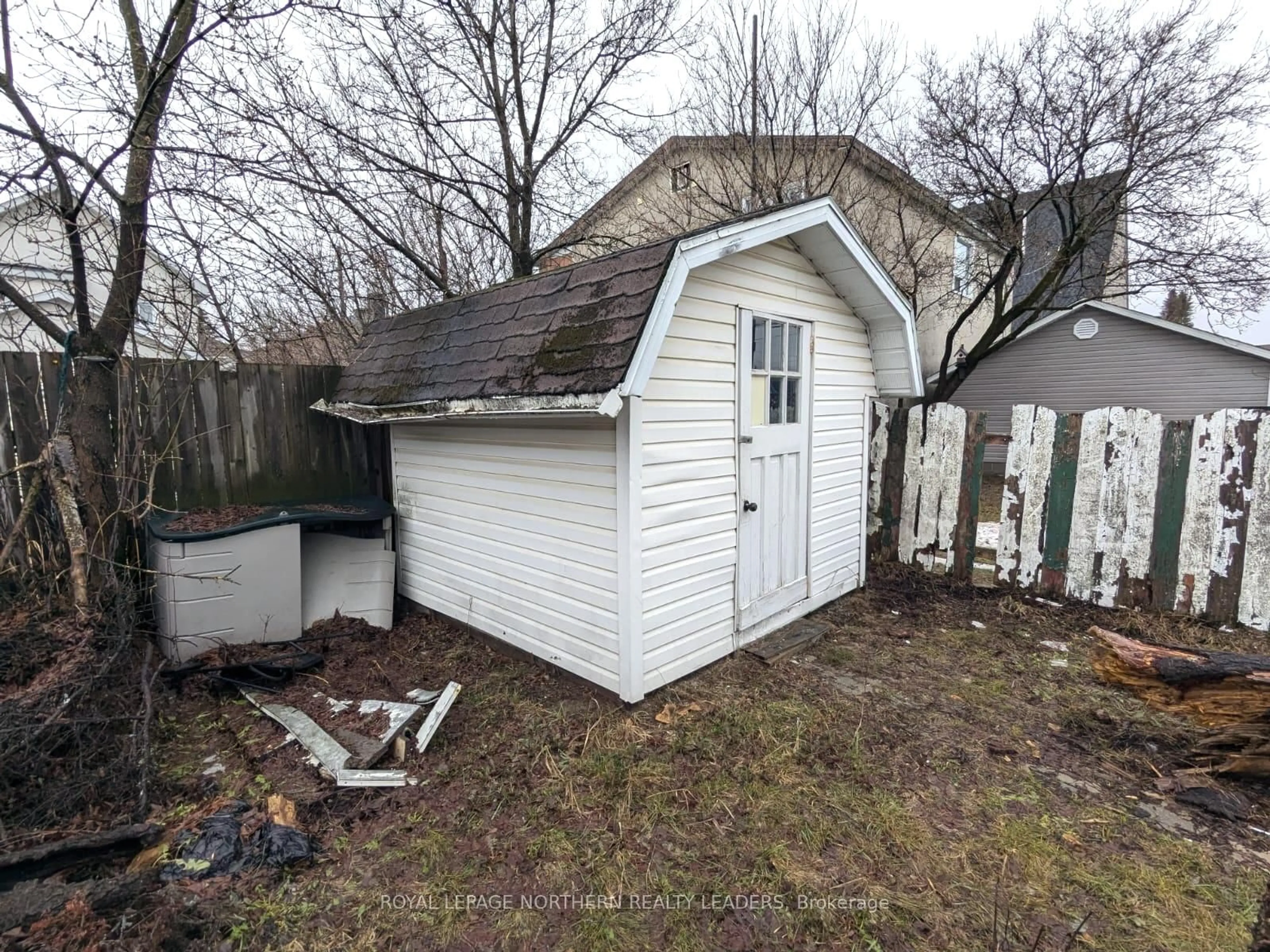 Shed for 323 Pine St, Timmins Ontario P4N 2L1