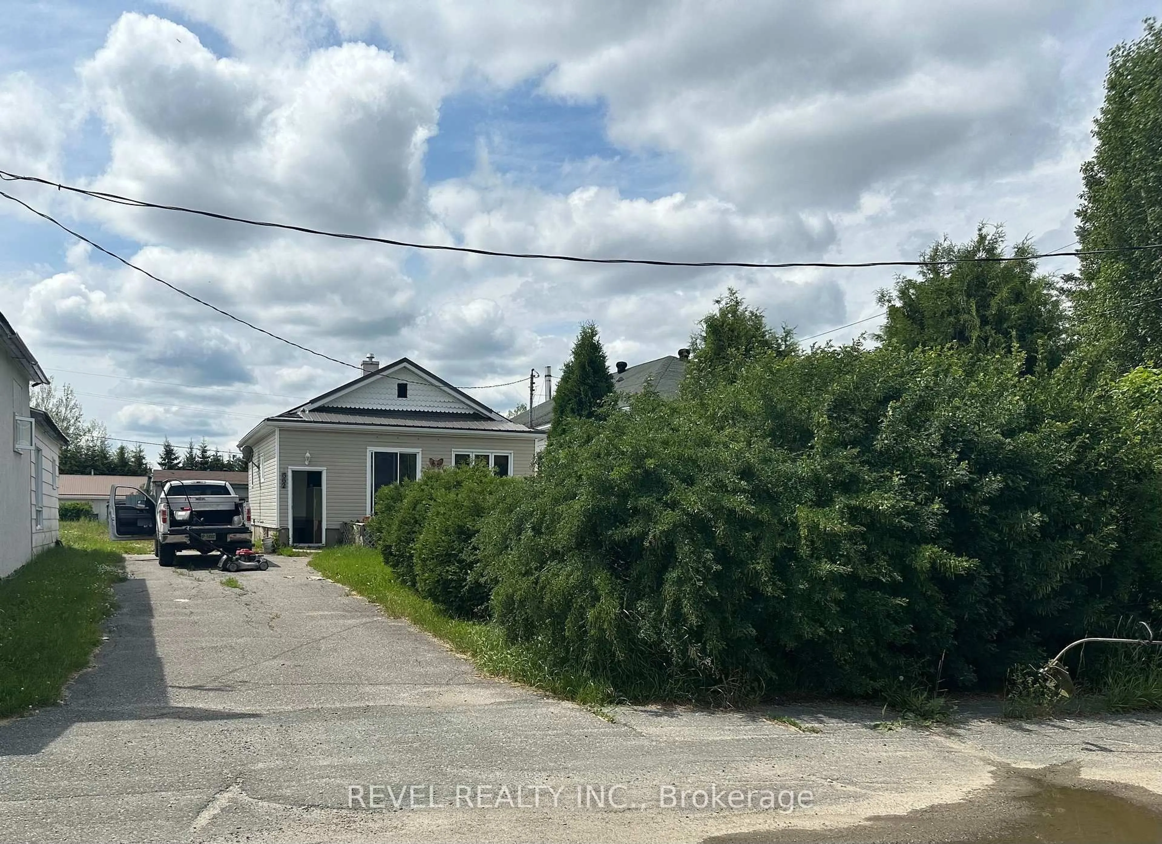 A pic from outside/outdoor area/front of a property/back of a property/a pic from drone, unknown for 662 Gleason Ave, Black River Matheson Ontario P0K 1C0