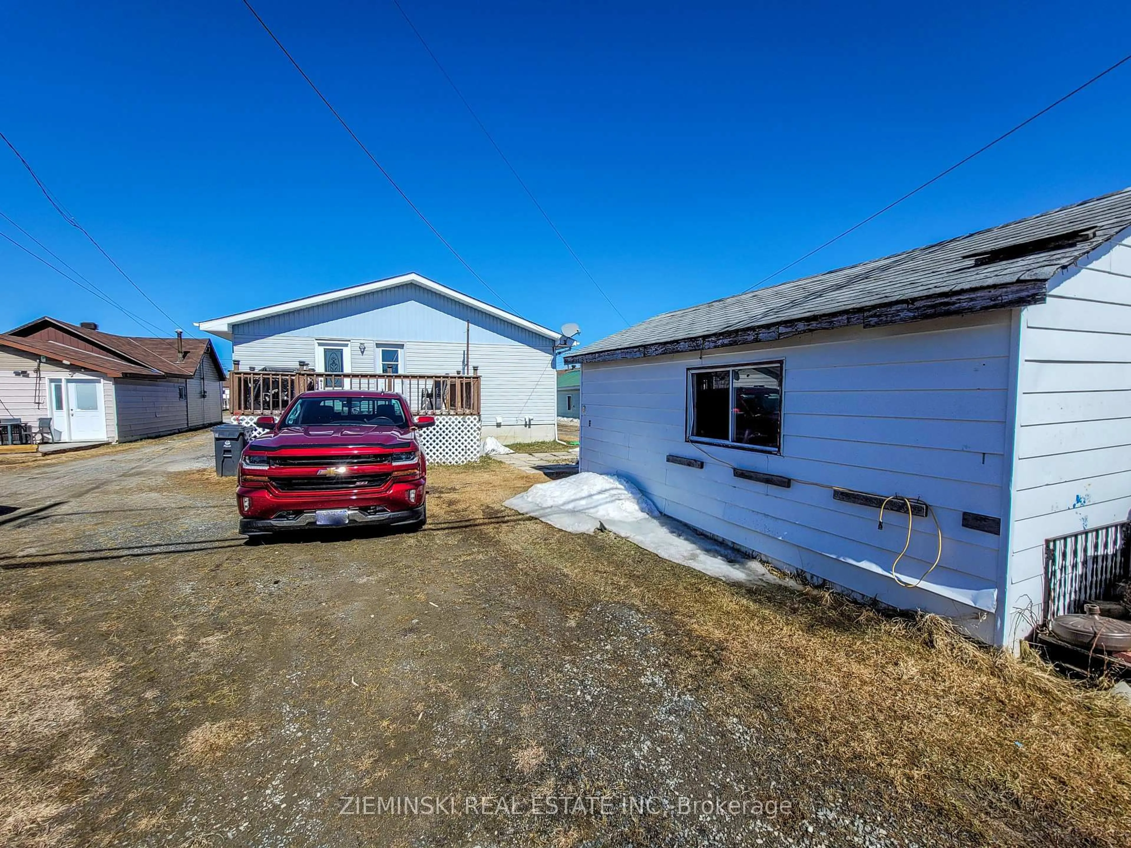 A pic from outside/outdoor area/front of a property/back of a property/a pic from drone, street for 677 Victoria Rd, Iroquois Falls Ontario P0K 1G0