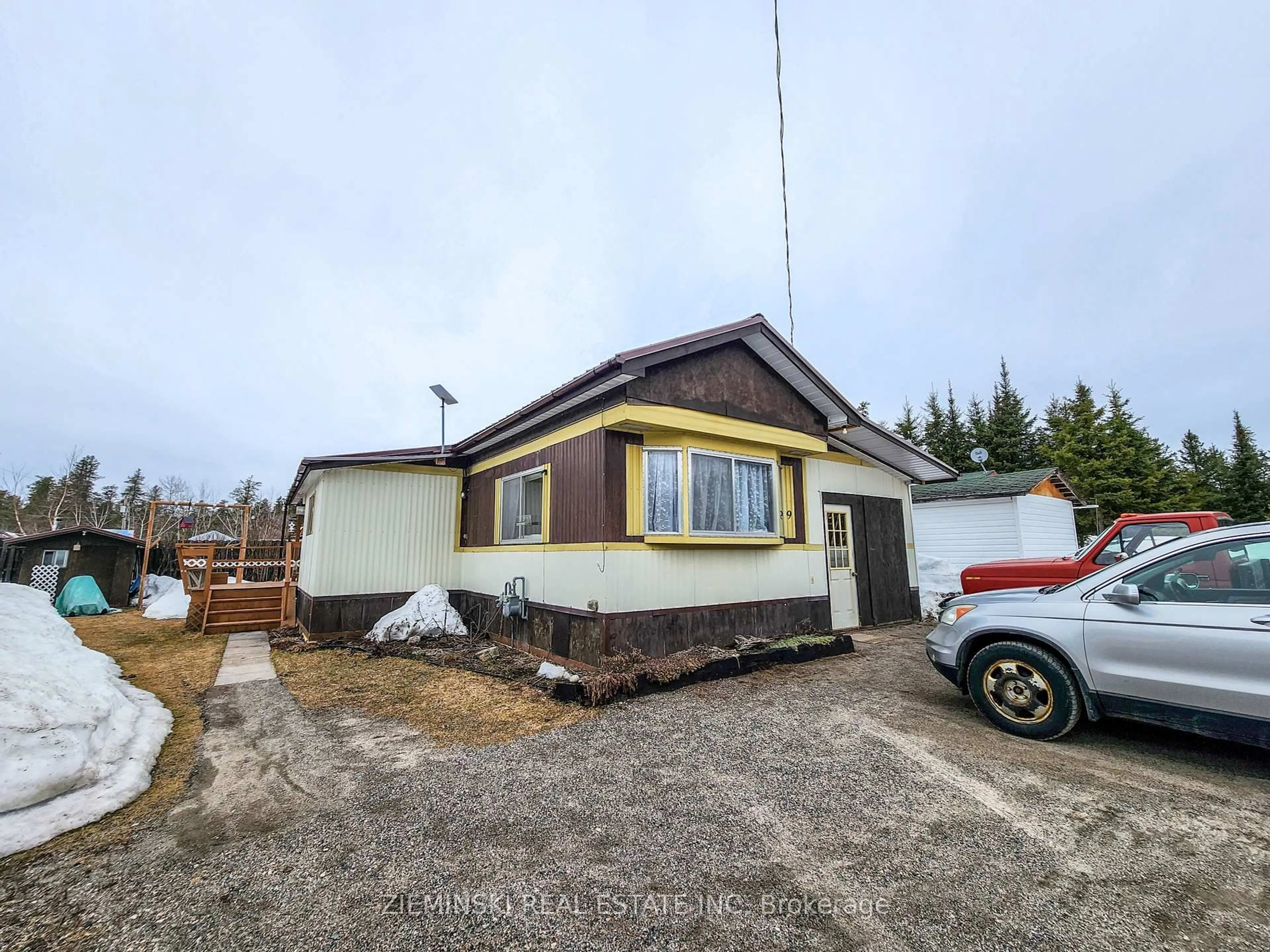 Unknown for 8885 11 Highway #9, Iroquois Falls Ontario P0K 1G0