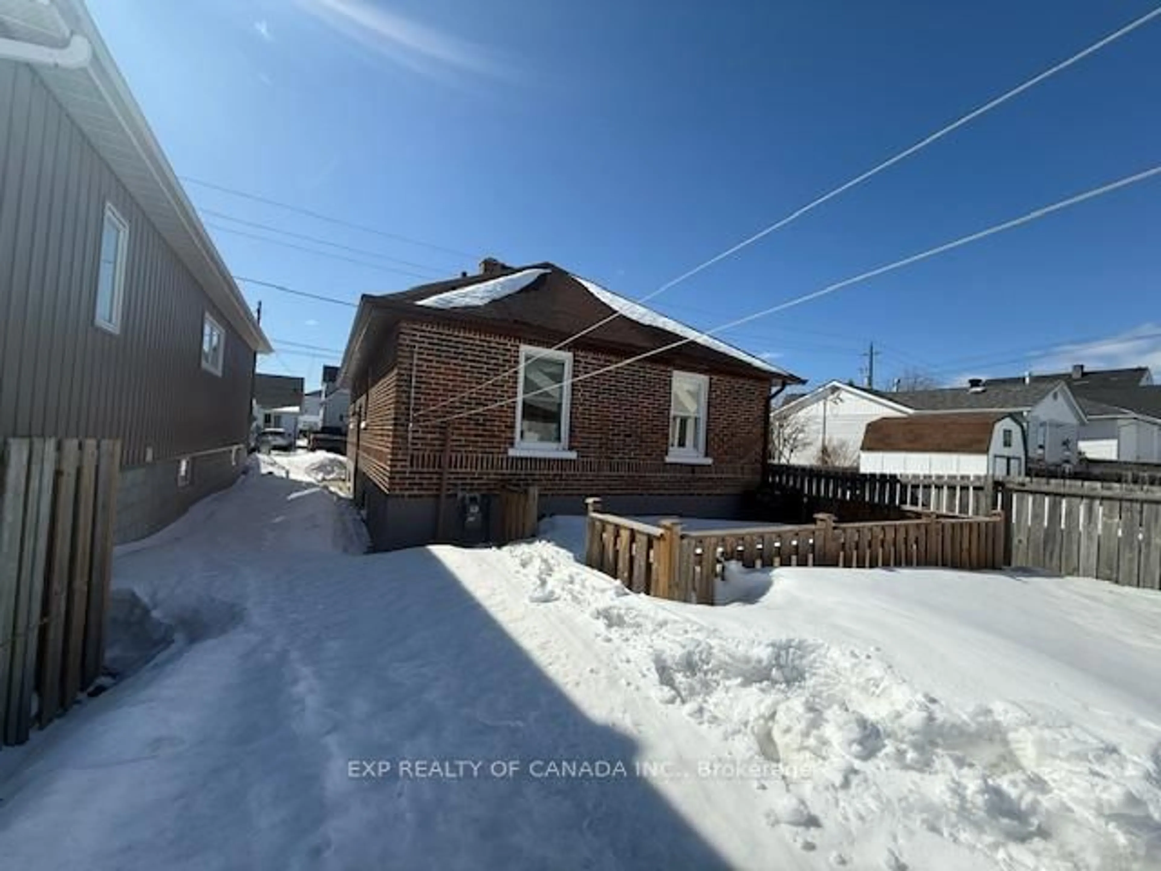 A pic from outside/outdoor area/front of a property/back of a property/a pic from drone, street for 410 Maple St, Timmins Ontario P4N 1Z8