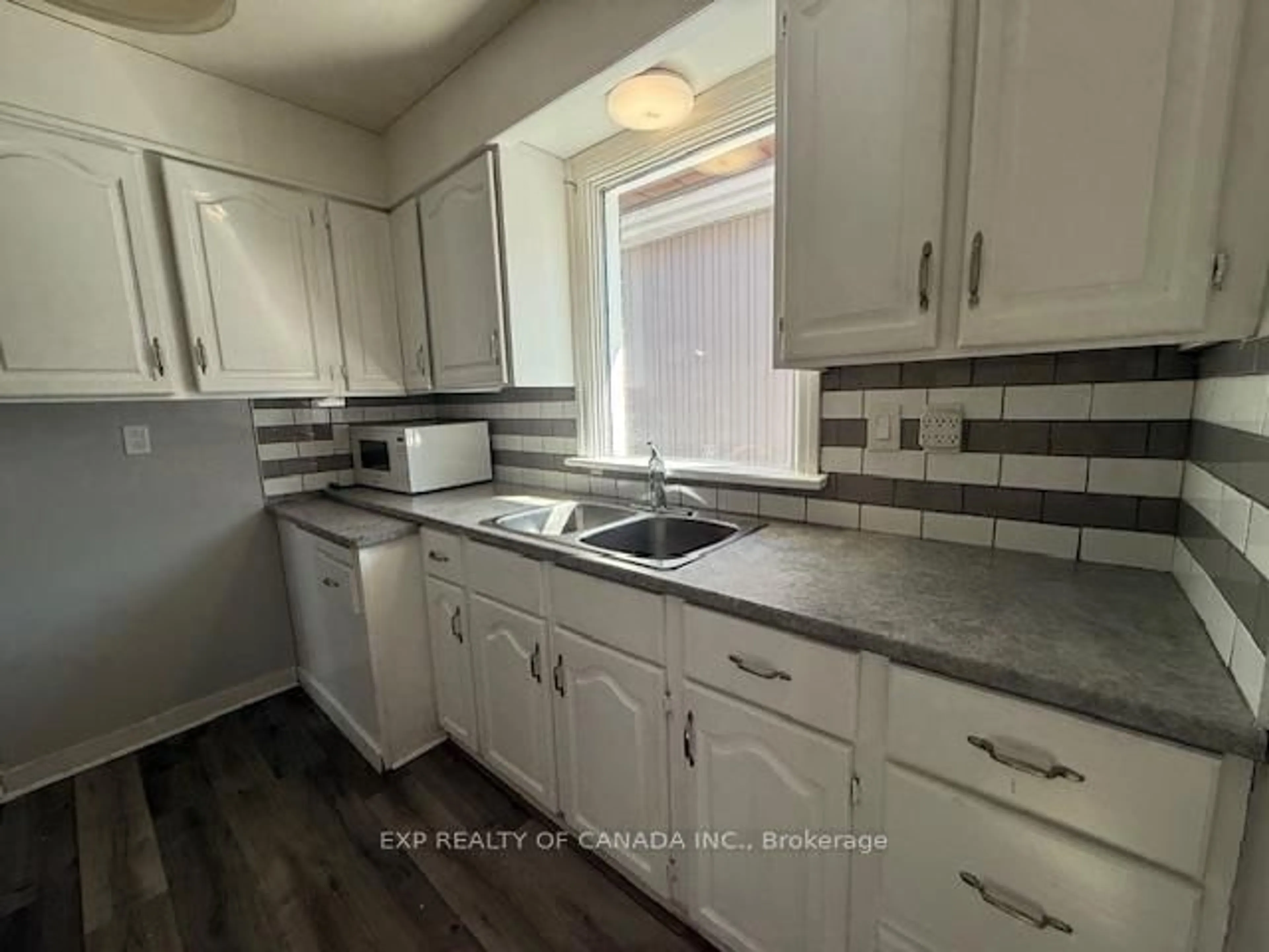 Standard kitchen, unknown for 410 Maple St, Timmins Ontario P4N 1Z8