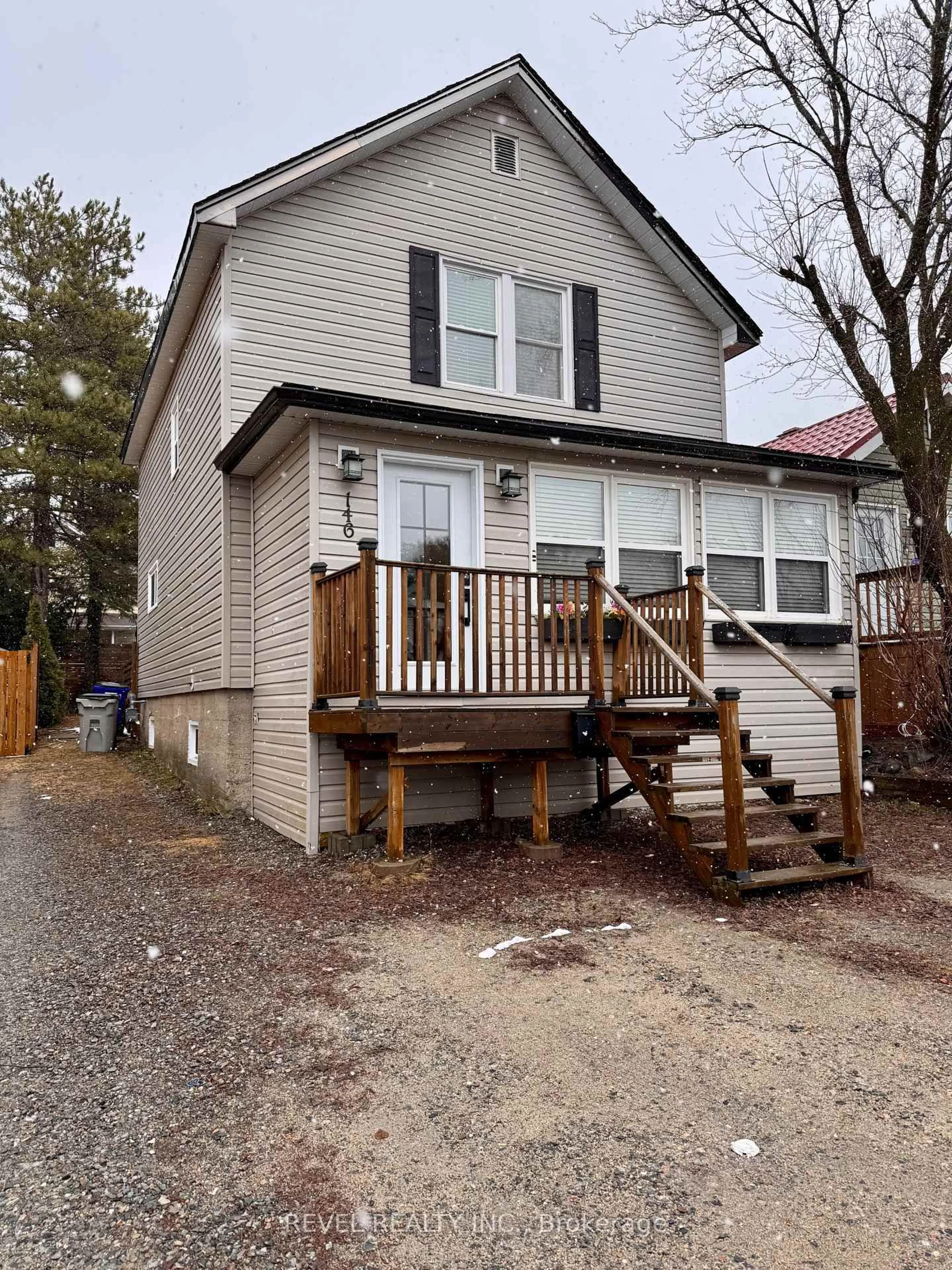 Home with vinyl exterior material, street for 146 Tamarack St, Timmins Ontario P4N 6P8