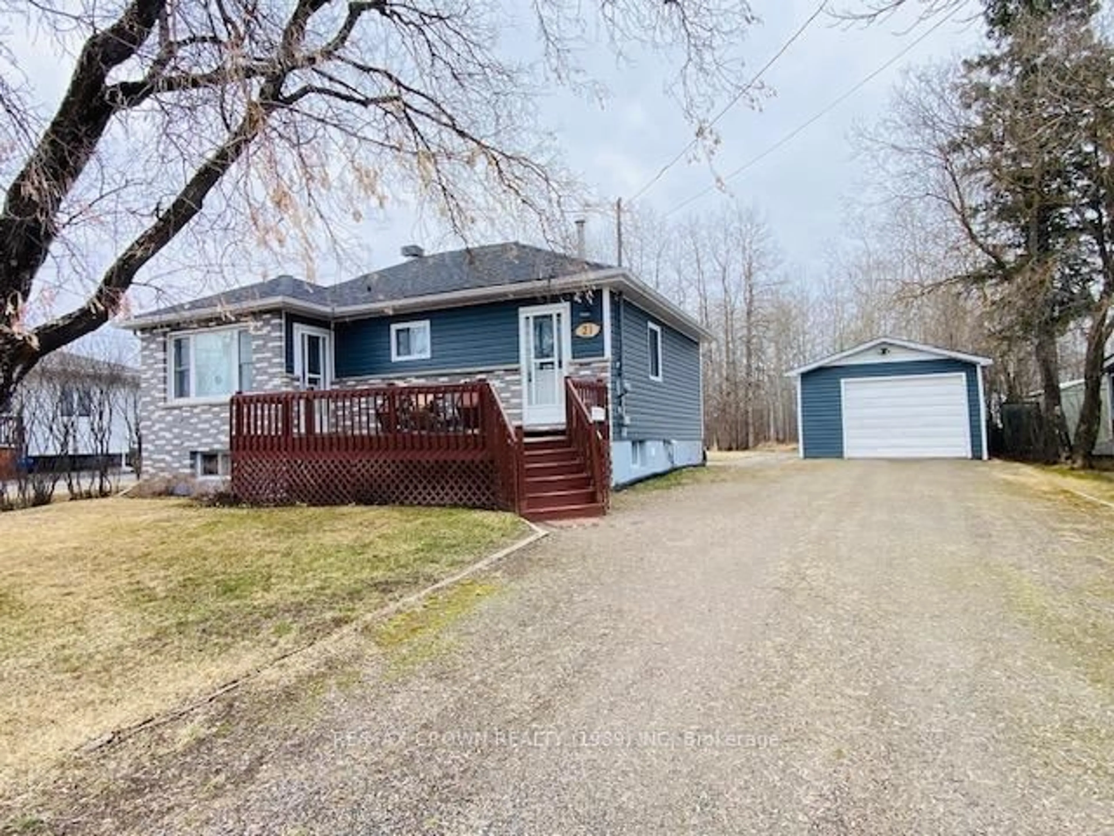 Unknown for 21 Wolfe St, Kapuskasing Ontario P5N 2J1