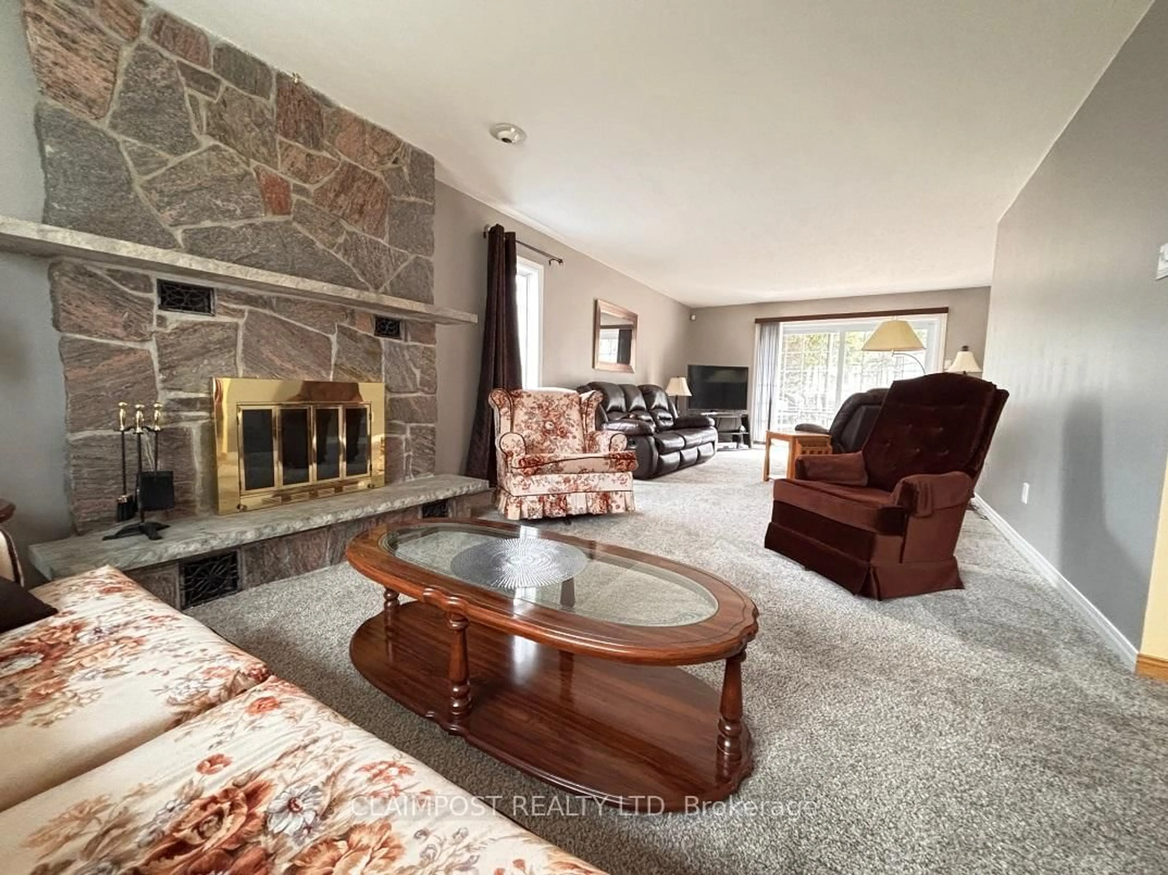 Living room with furniture, unknown for 990 Lalonde St, Timmins Ontario P4B 1B8