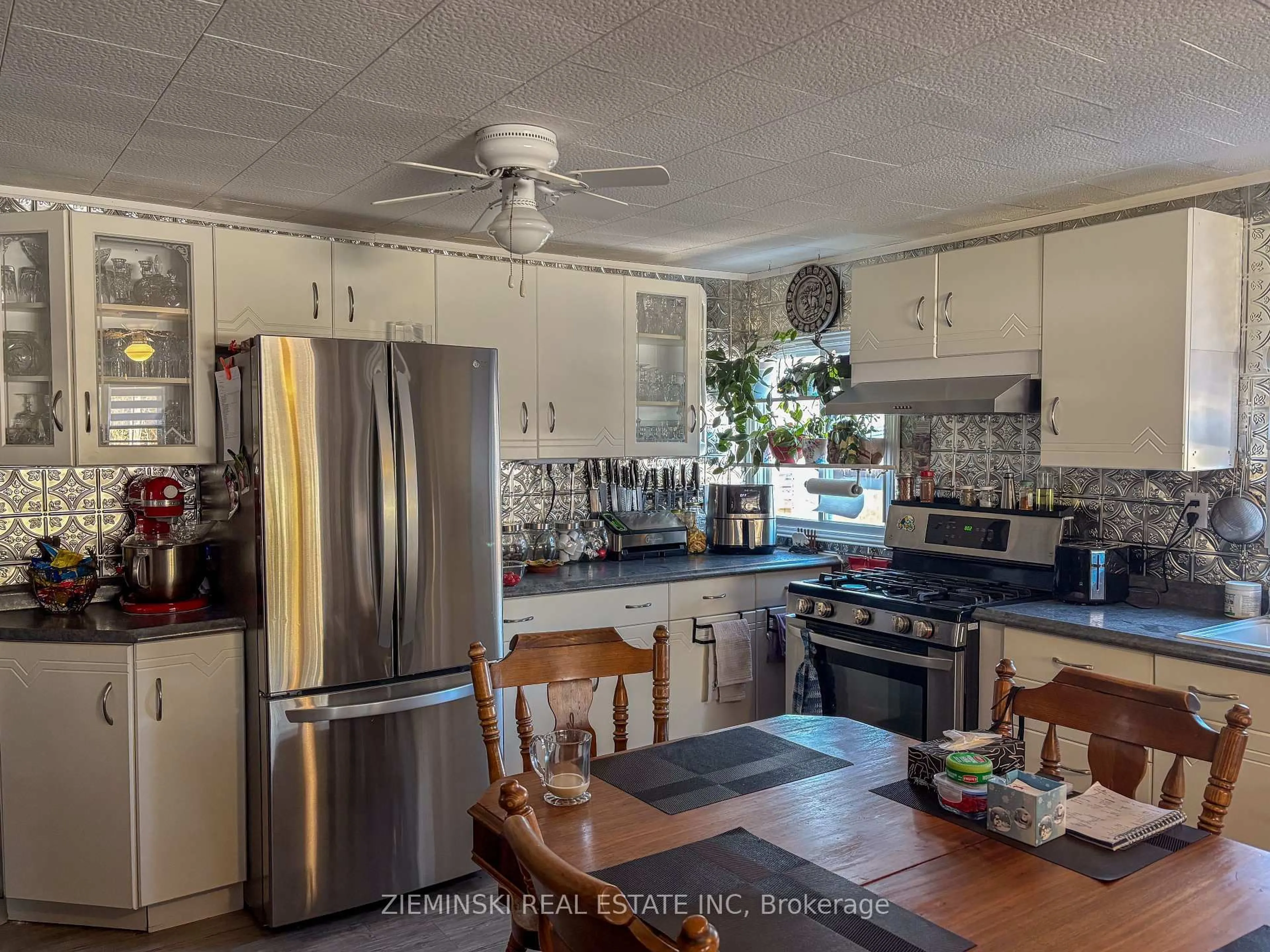 Open concept kitchen, unknown for 8885 11 Highway #17, Iroquois Falls Ontario P0K 1G0
