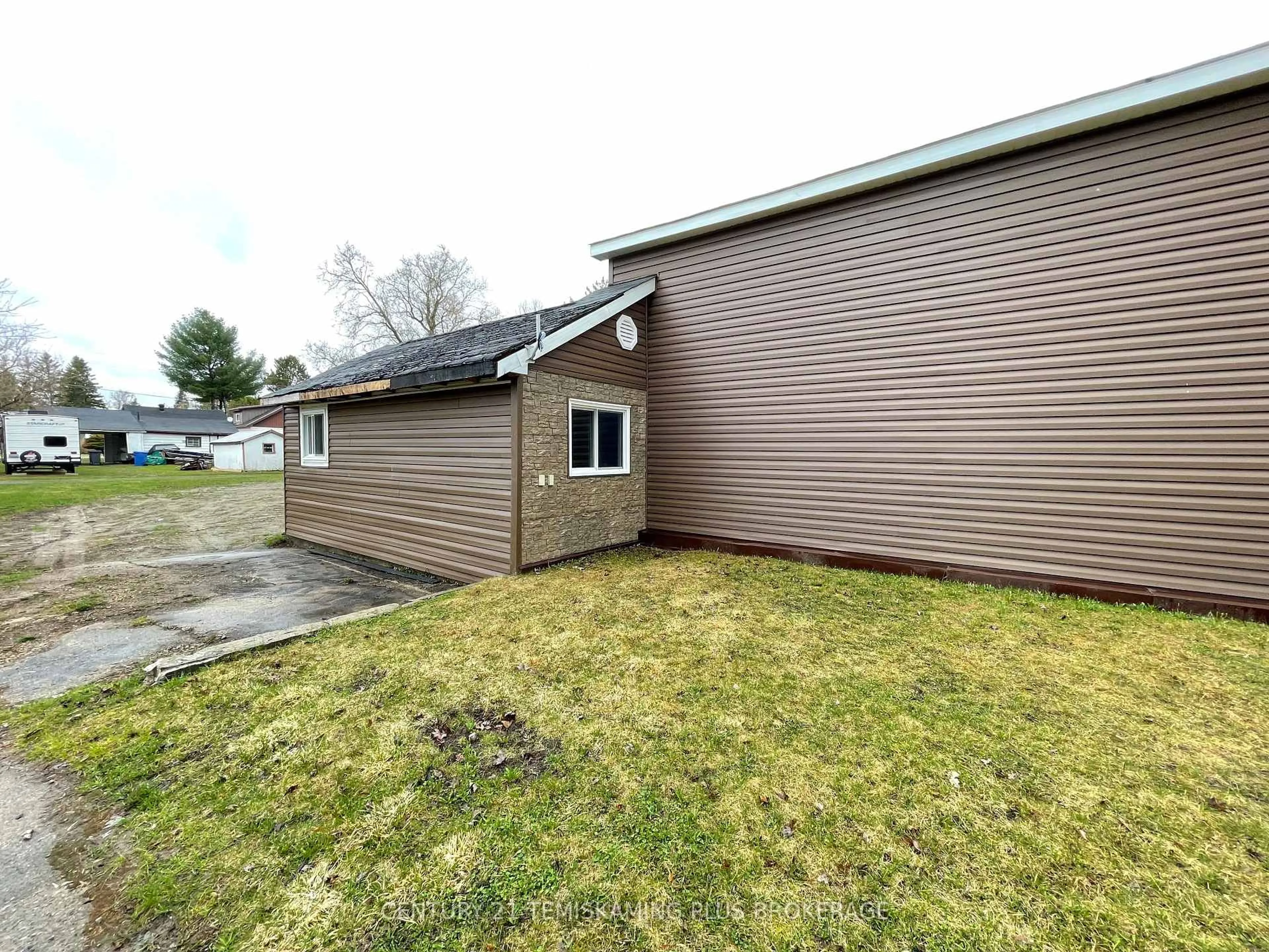 Unknown for 30 Seventh Ave, Englehart Ontario P0J 1H0