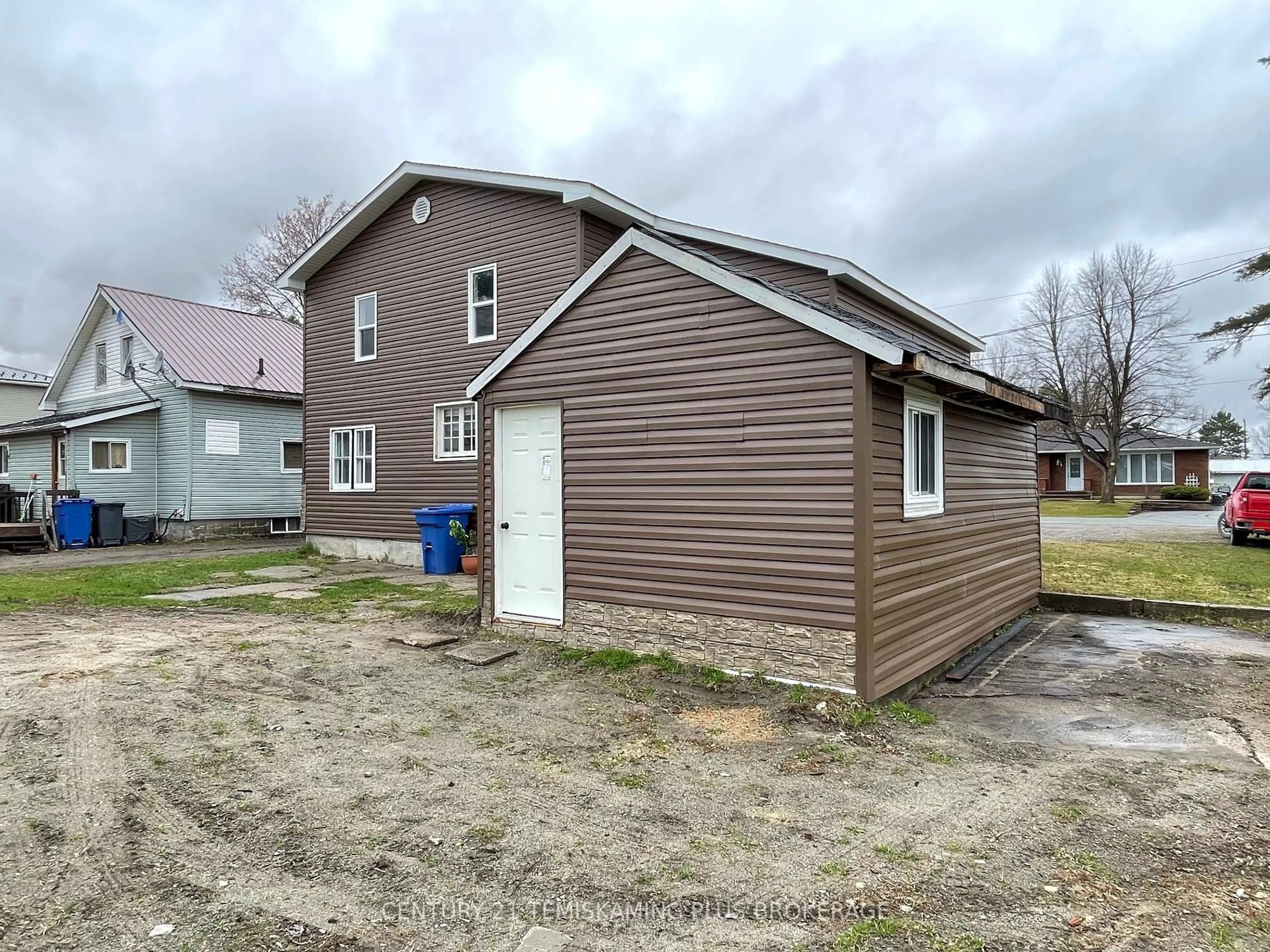 Unknown for 30 Seventh Ave, Englehart Ontario P0J 1H0
