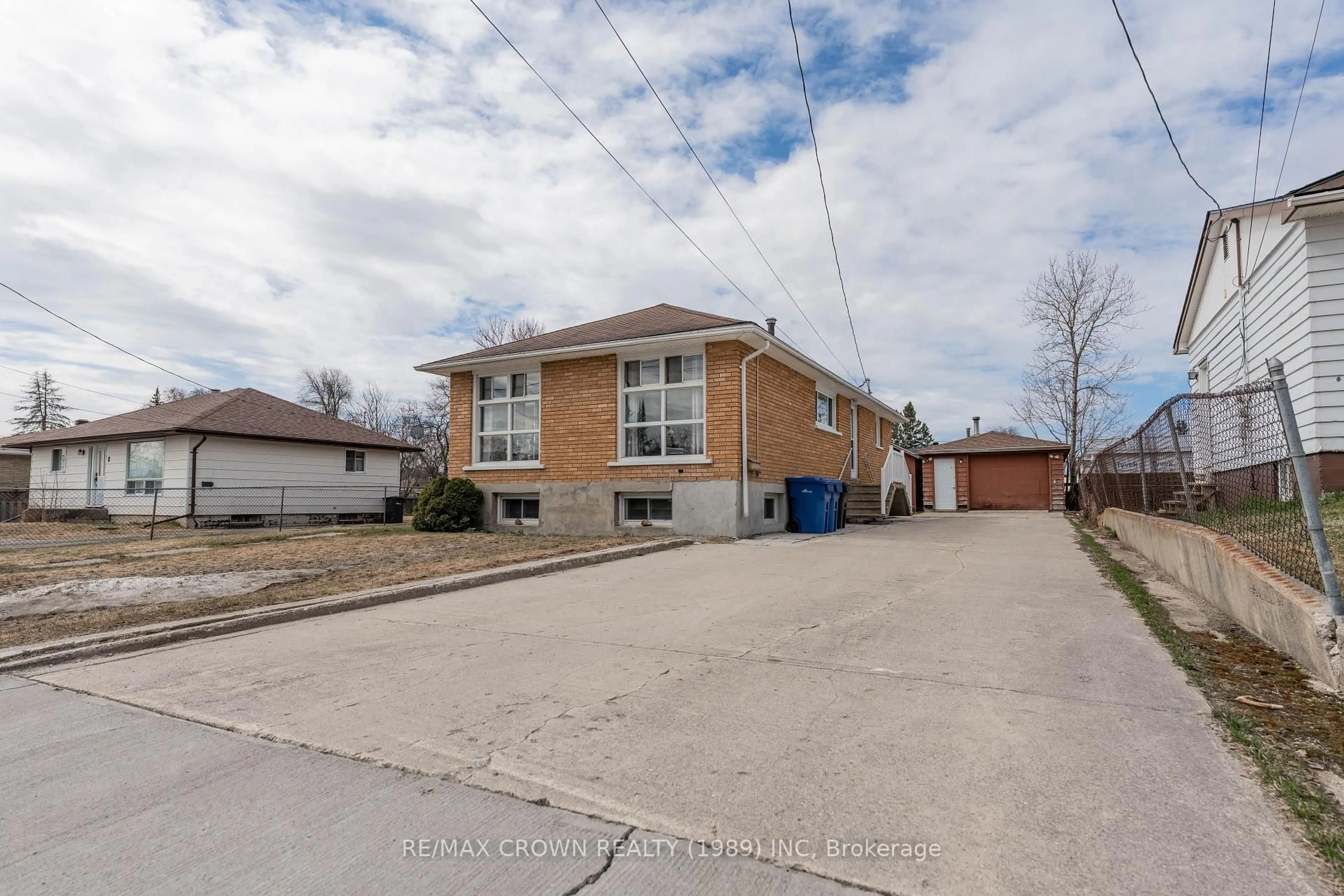 Unknown for 10 Huron St, Kapuskasing Ontario P5N 2C2