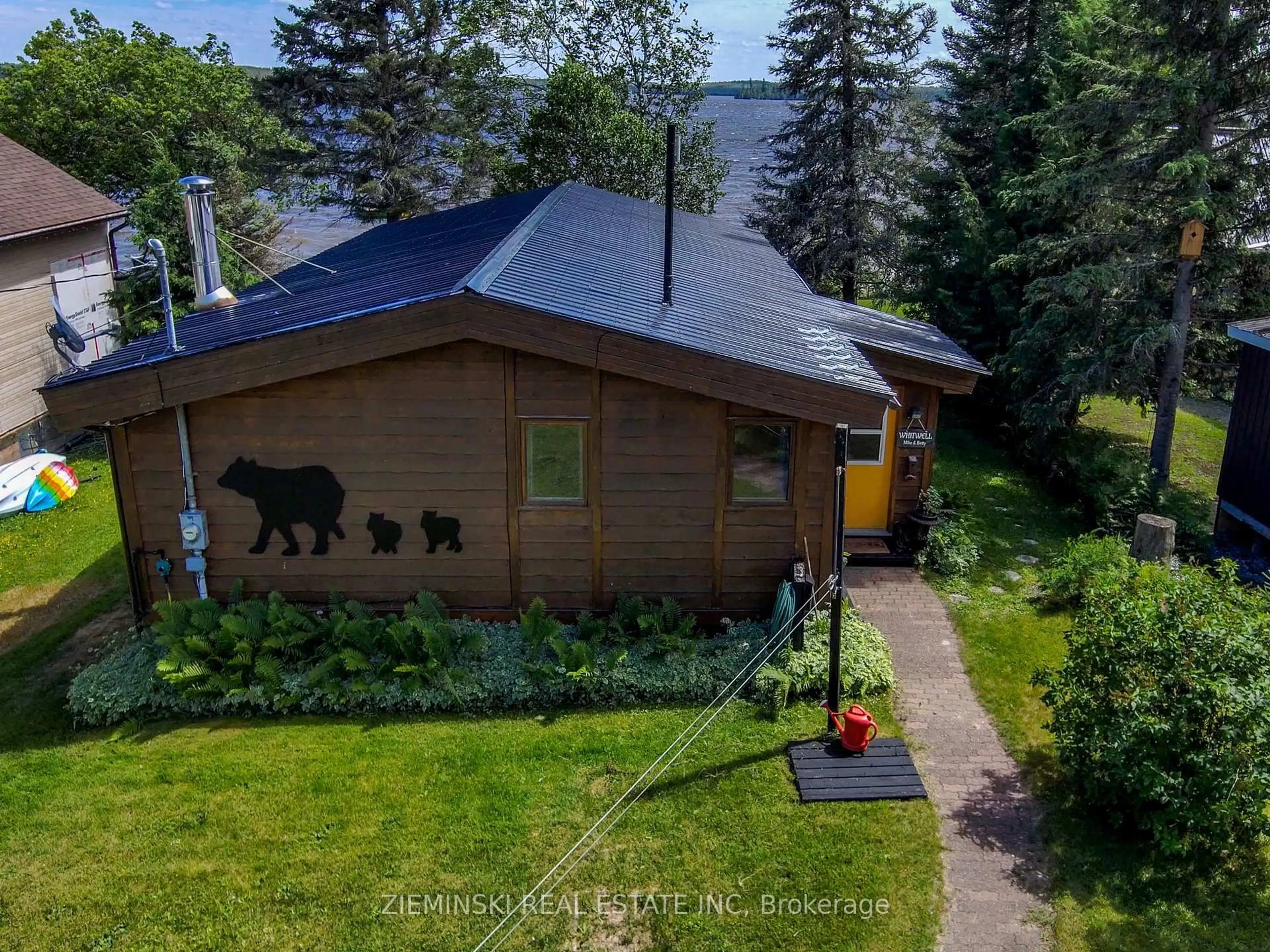 A pic from outside/outdoor area/front of a property/back of a property/a pic from drone, mountain view for 311 Leclair Ave, Timmins Ontario P4R 0C1