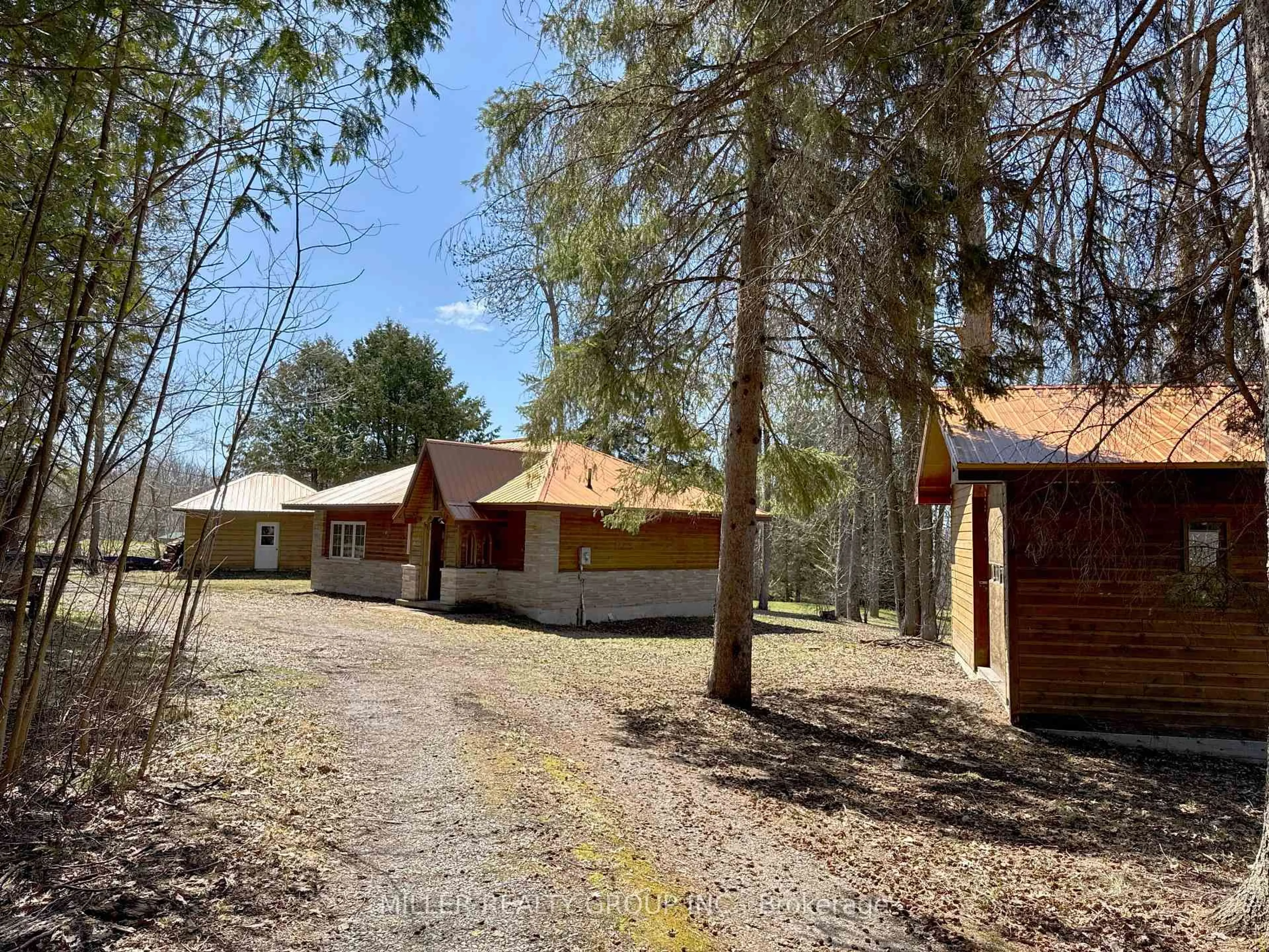 A pic from outside/outdoor area/front of a property/back of a property/a pic from drone, street for 692 Dawson Point Rd, Temiskaming Shores Ontario P0J 1P0