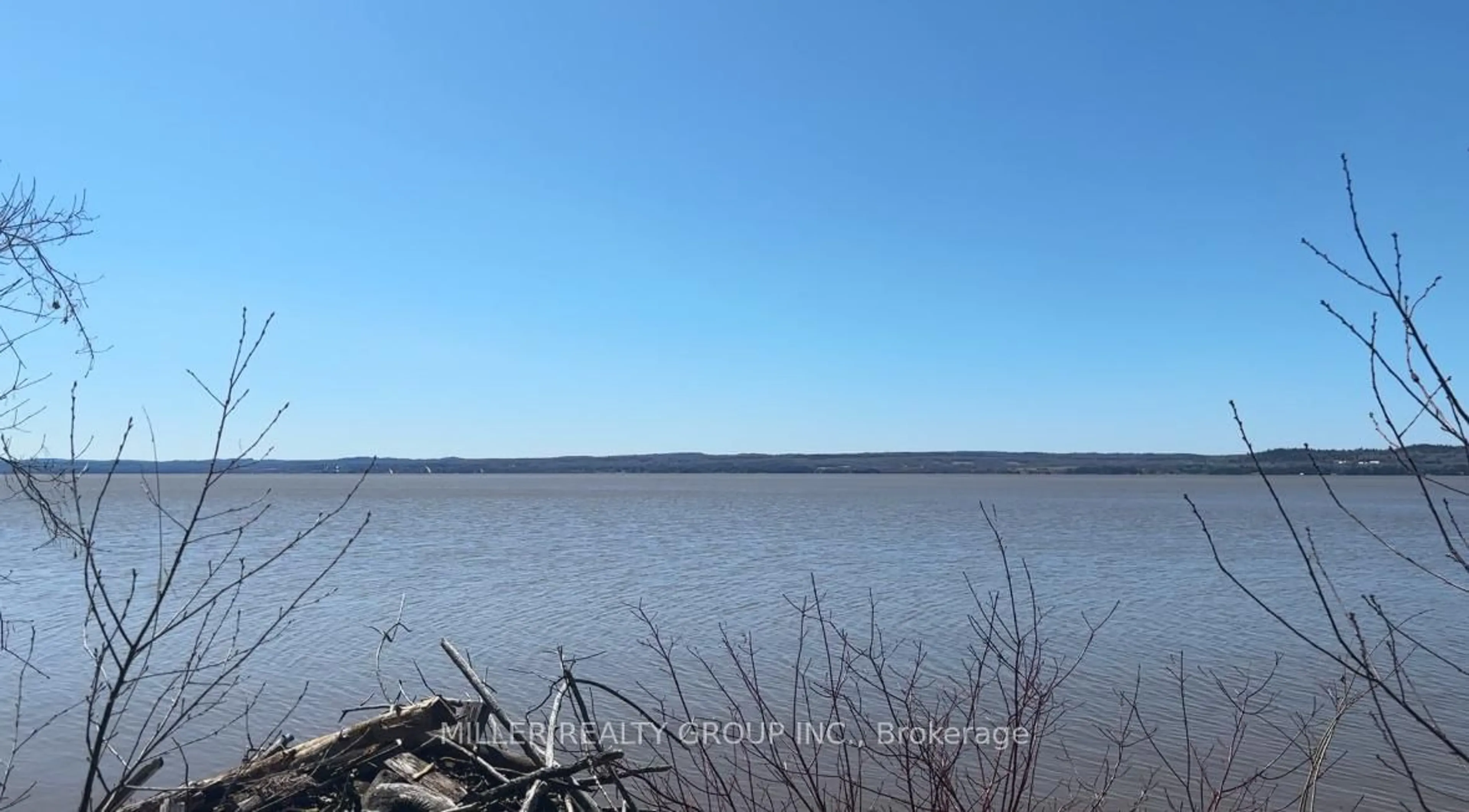 Blurry image for 692 Dawson Point Rd, Temiskaming Shores Ontario P0J 1P0