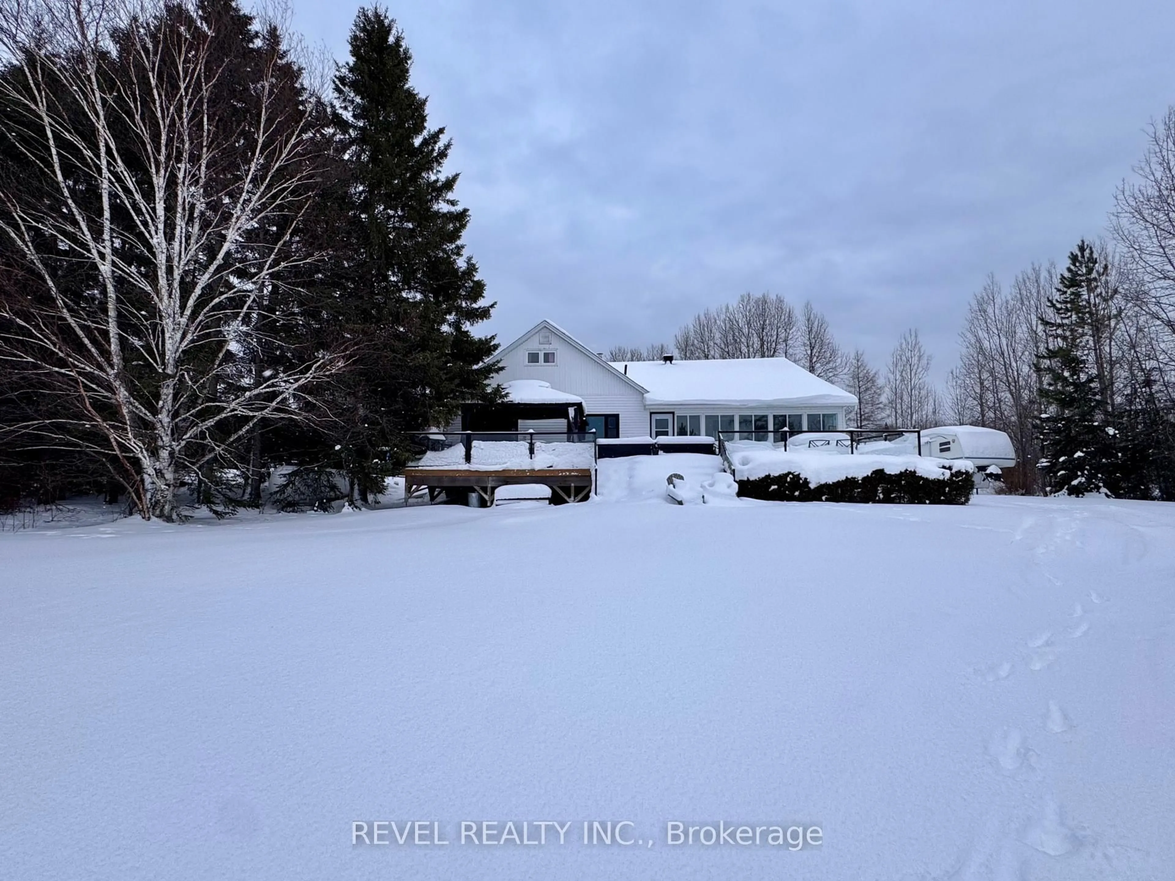A pic from outside/outdoor area/front of a property/back of a property/a pic from drone, unknown for 1701 Haileybury Cres, Timmins Ontario P0N 1C0