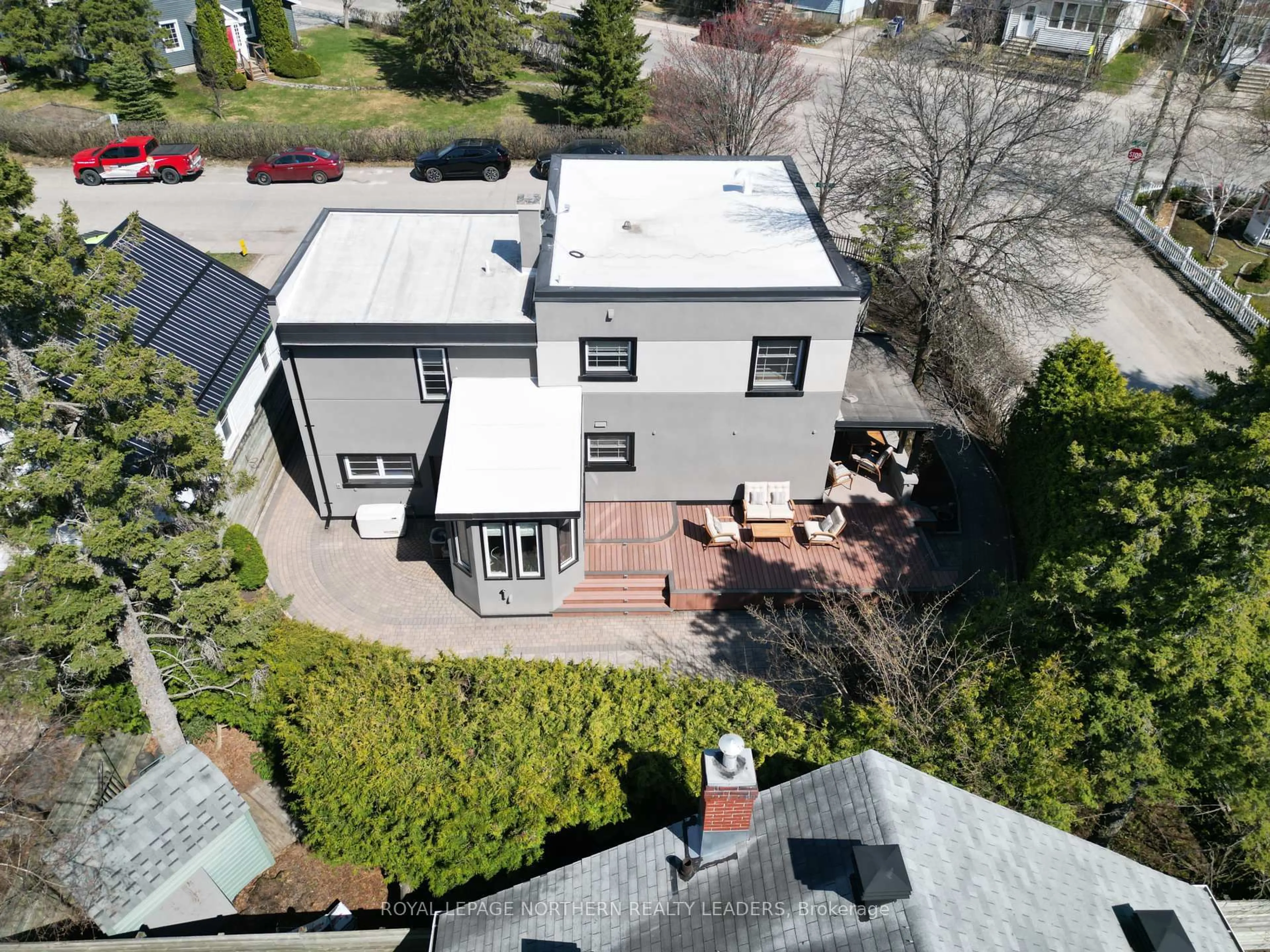 A pic from outside/outdoor area/front of a property/back of a property/a pic from drone, street for 205 Cherry St, Timmins Ontario P4N 6W3