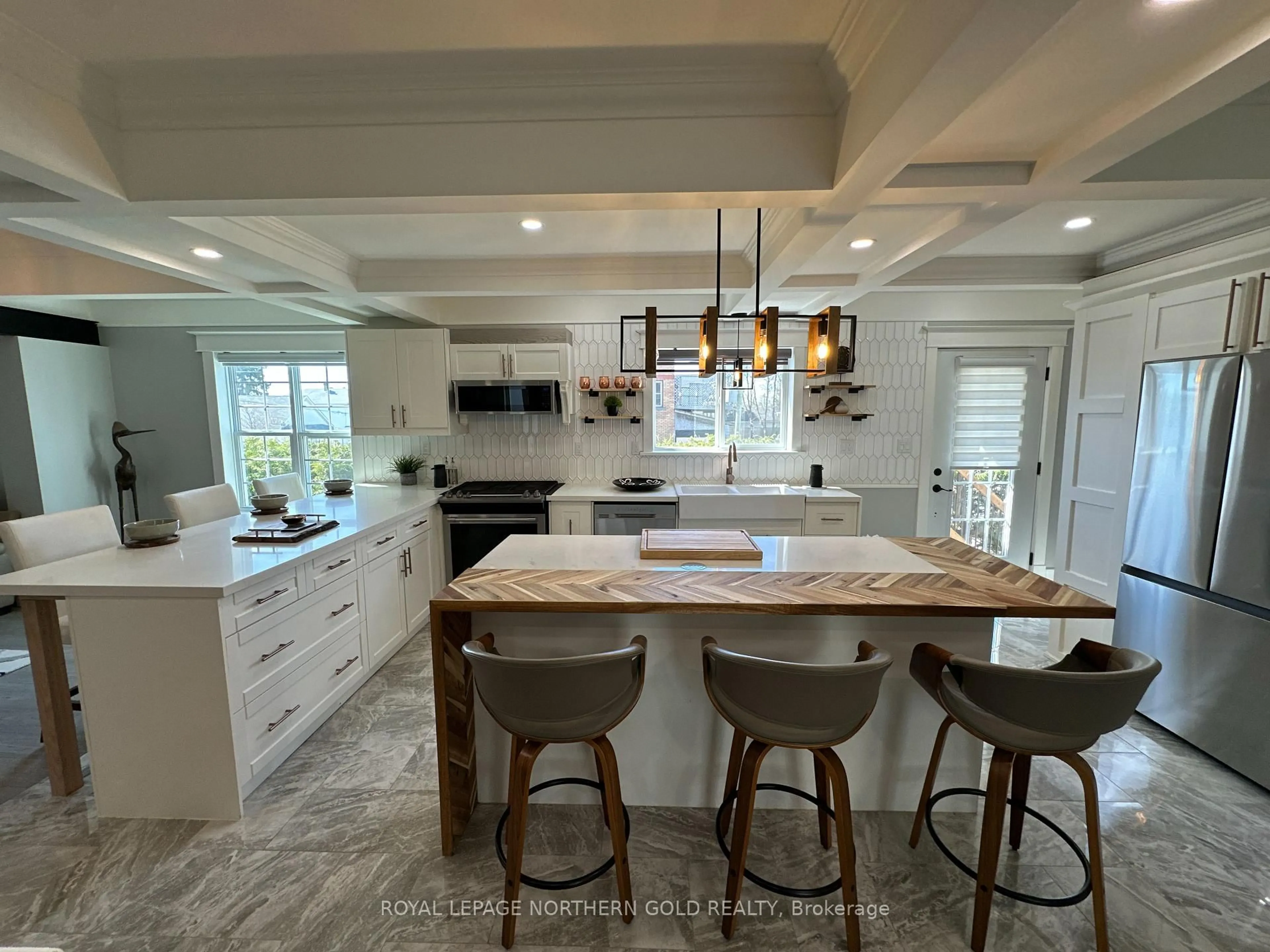 Open concept kitchen, ceramic/tile floor for 70 Main St, Kirkland Lake Ontario P2N 3E3