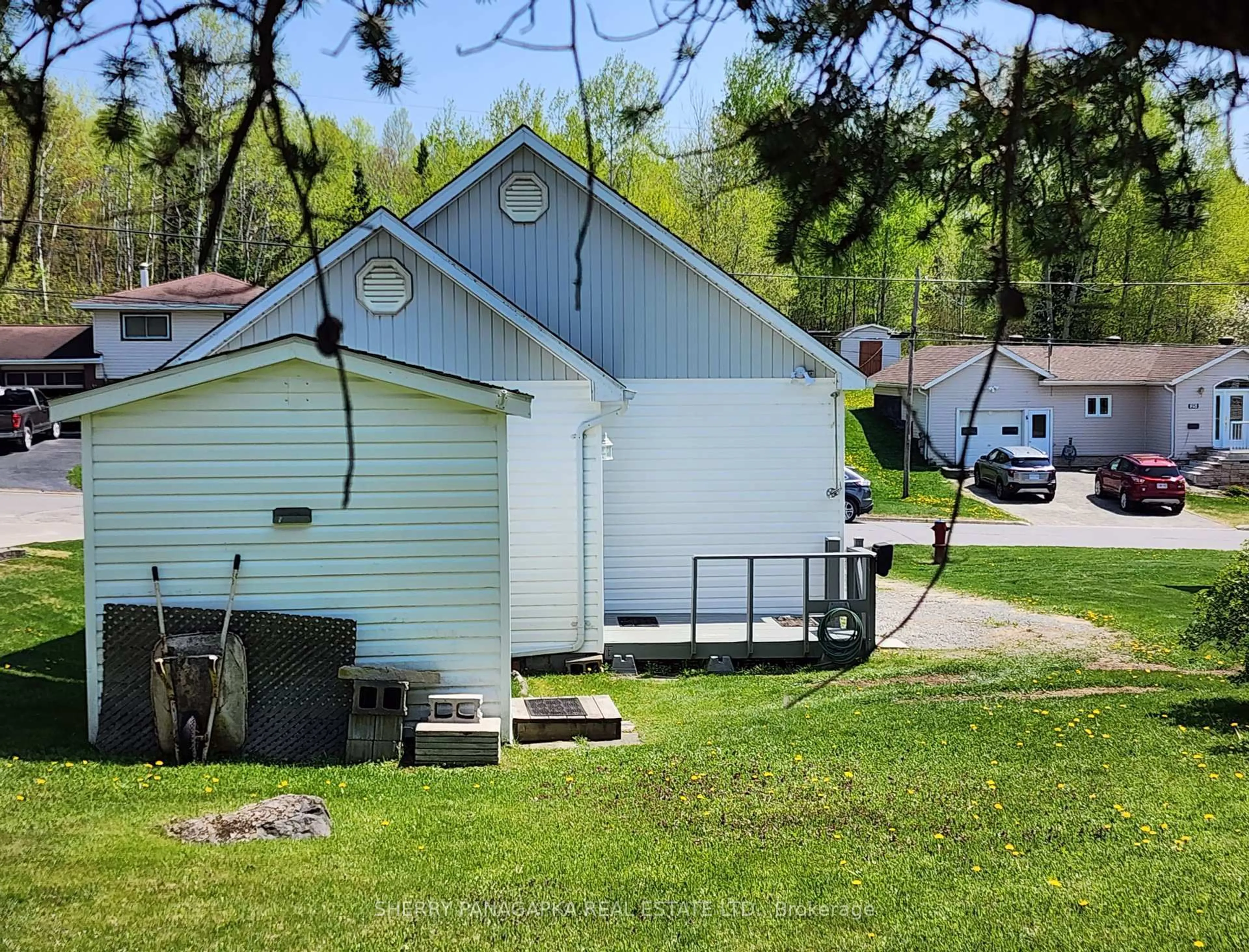 Shed for 22 Balsam Ave, Kirkland Lake Ontario P2N 1W6