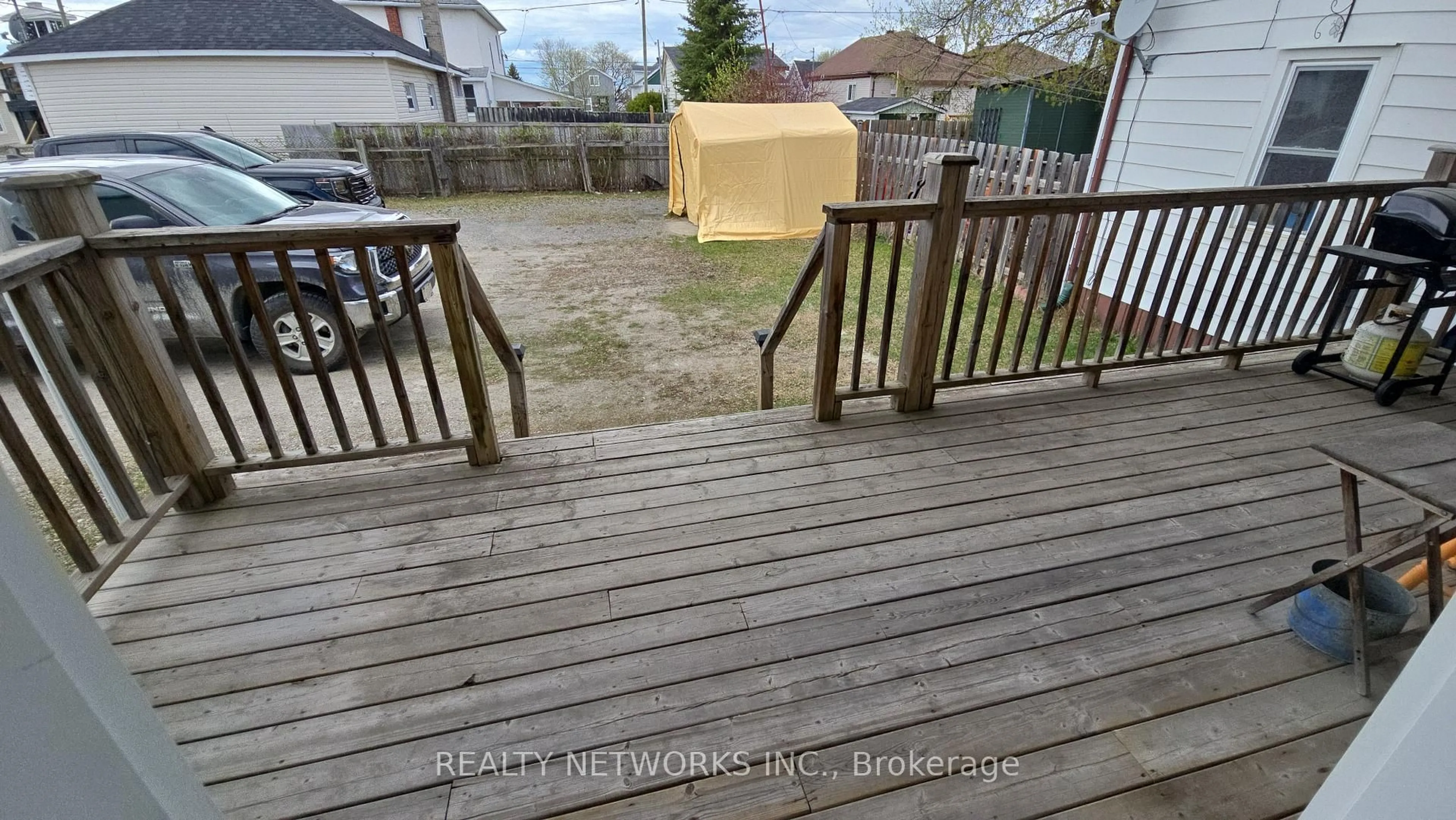 Patio, street for 355-359 Pine st south St, Timmins Ontario P4N 2L1