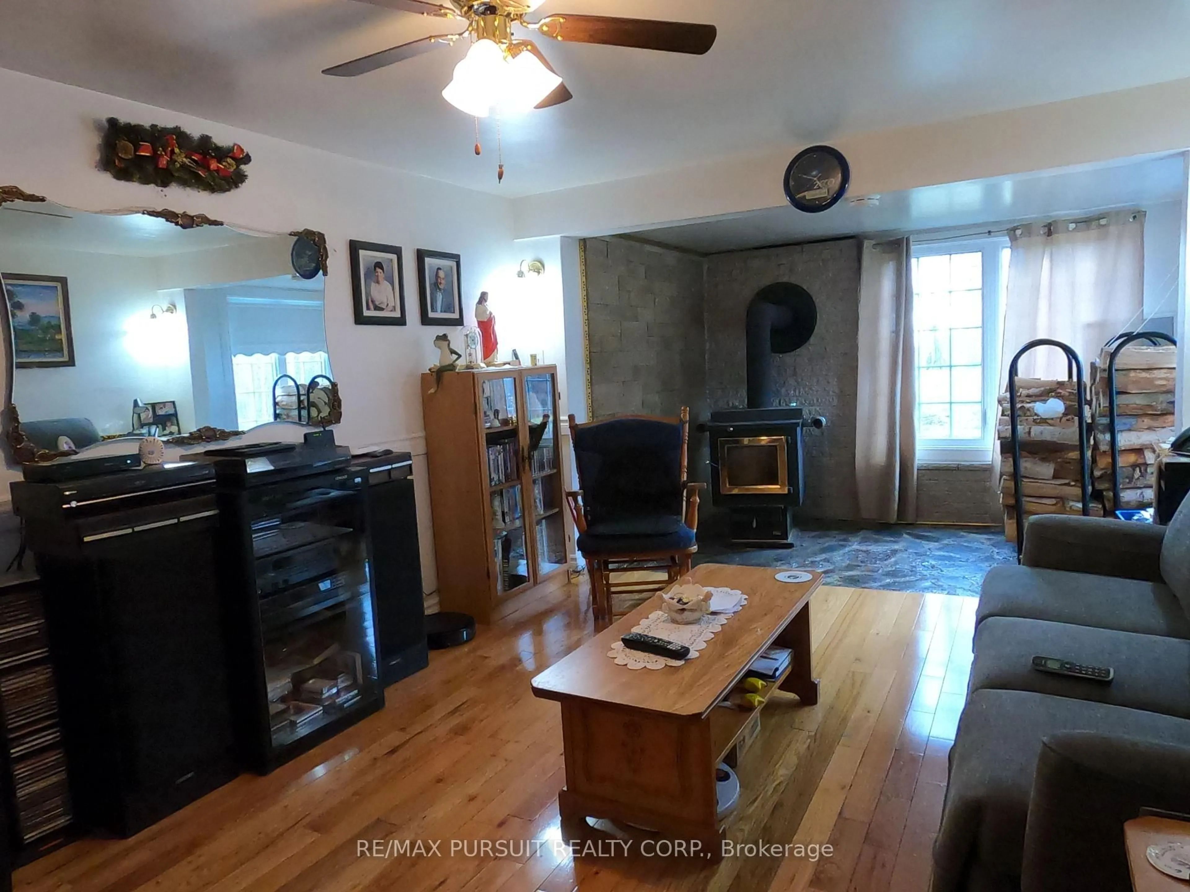 A pic of a room for 8 Townsley Ave, Timiskaming Ontario P0K 1X0