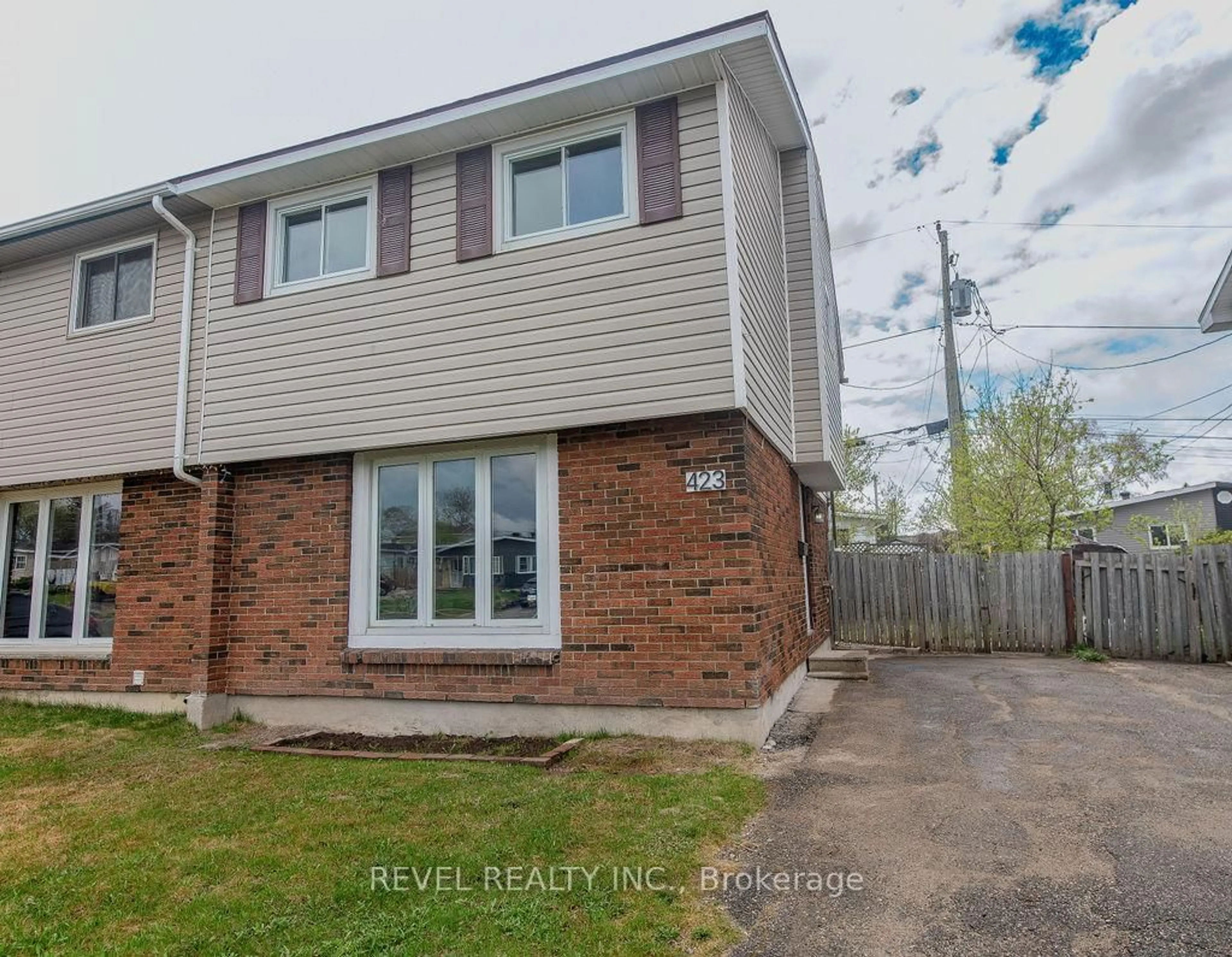 Unknown for 423 Victoria Ave, Timmins Ontario P4N 4S1