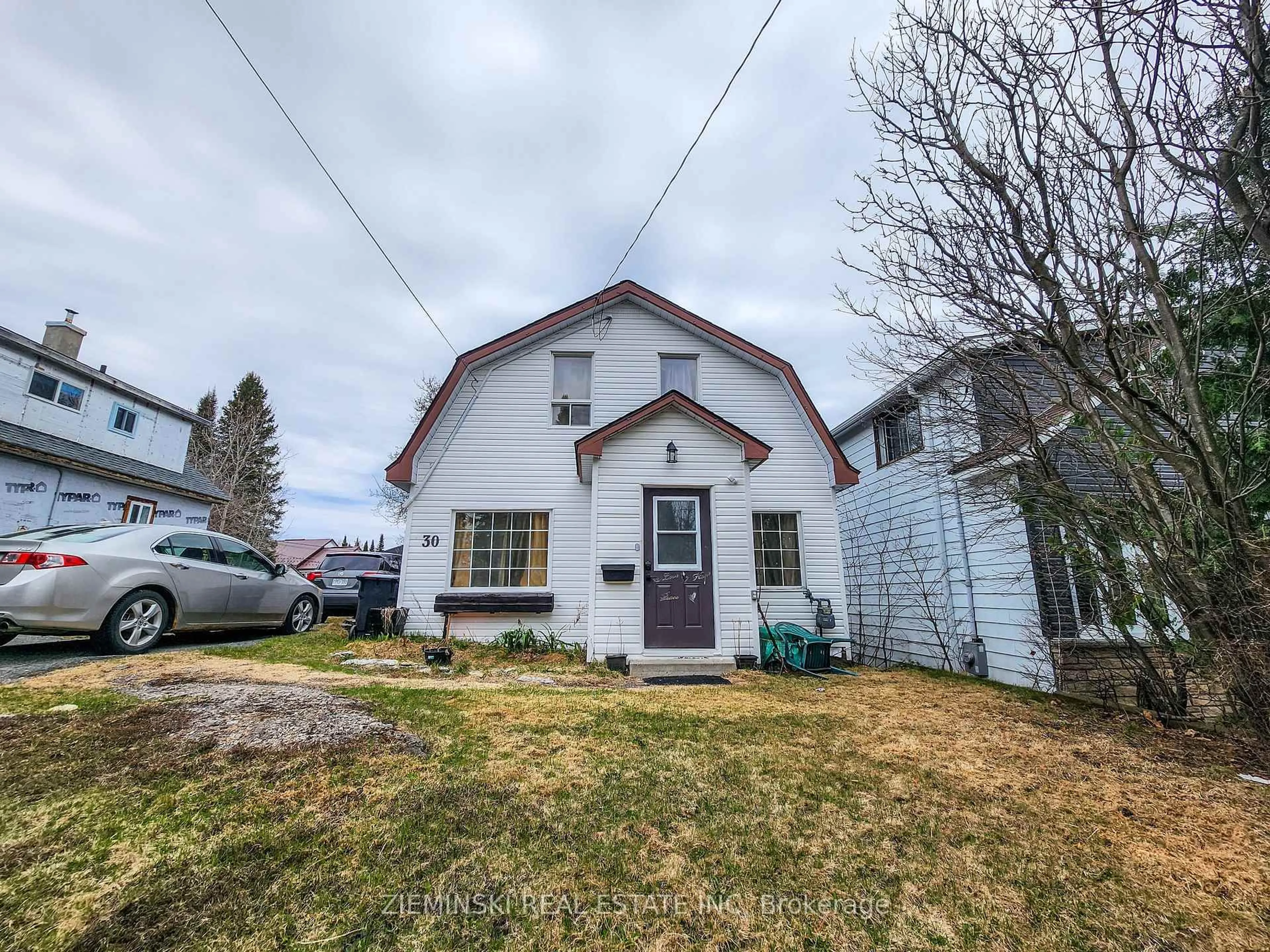 A pic from outside/outdoor area/front of a property/back of a property/a pic from drone, street for 30 Comfort St, Kirkland Lake Ontario P2N 3B2