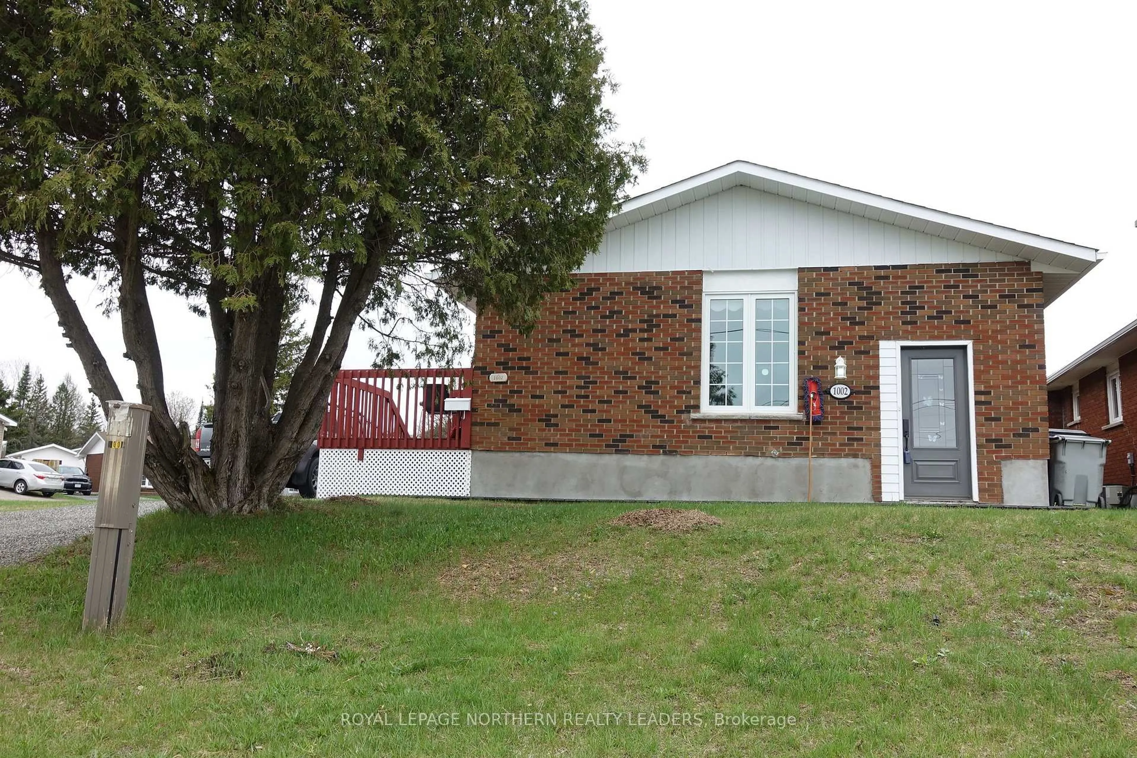 Home with brick exterior material, unknown for 1002 Park Ave, Timmins Ontario P4N 7K6