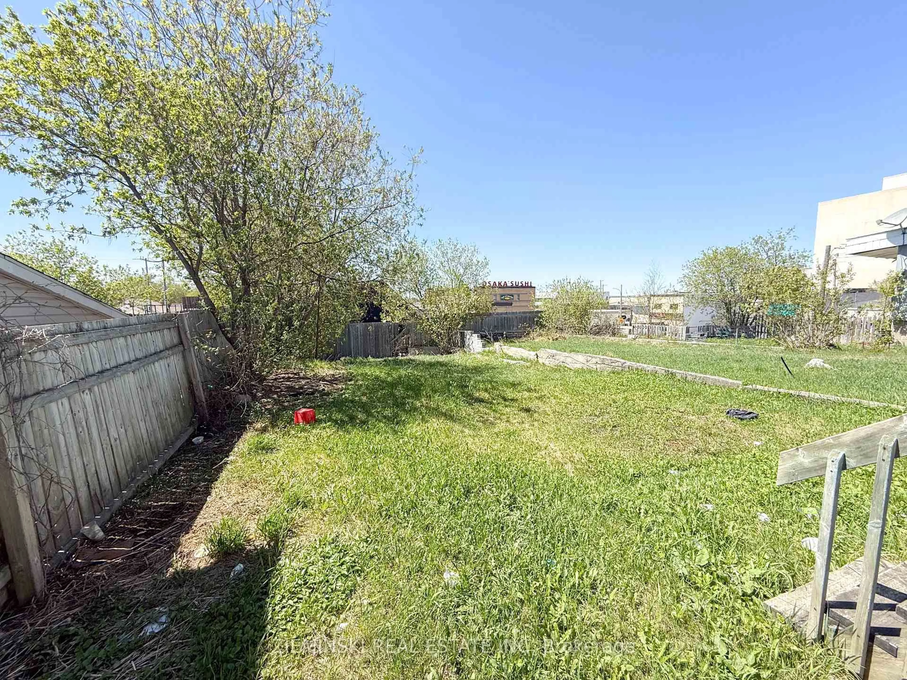 A pic from outside/outdoor area/front of a property/back of a property/a pic from drone, unknown for 75 Elm St, Timmins Ontario P4N 1W5