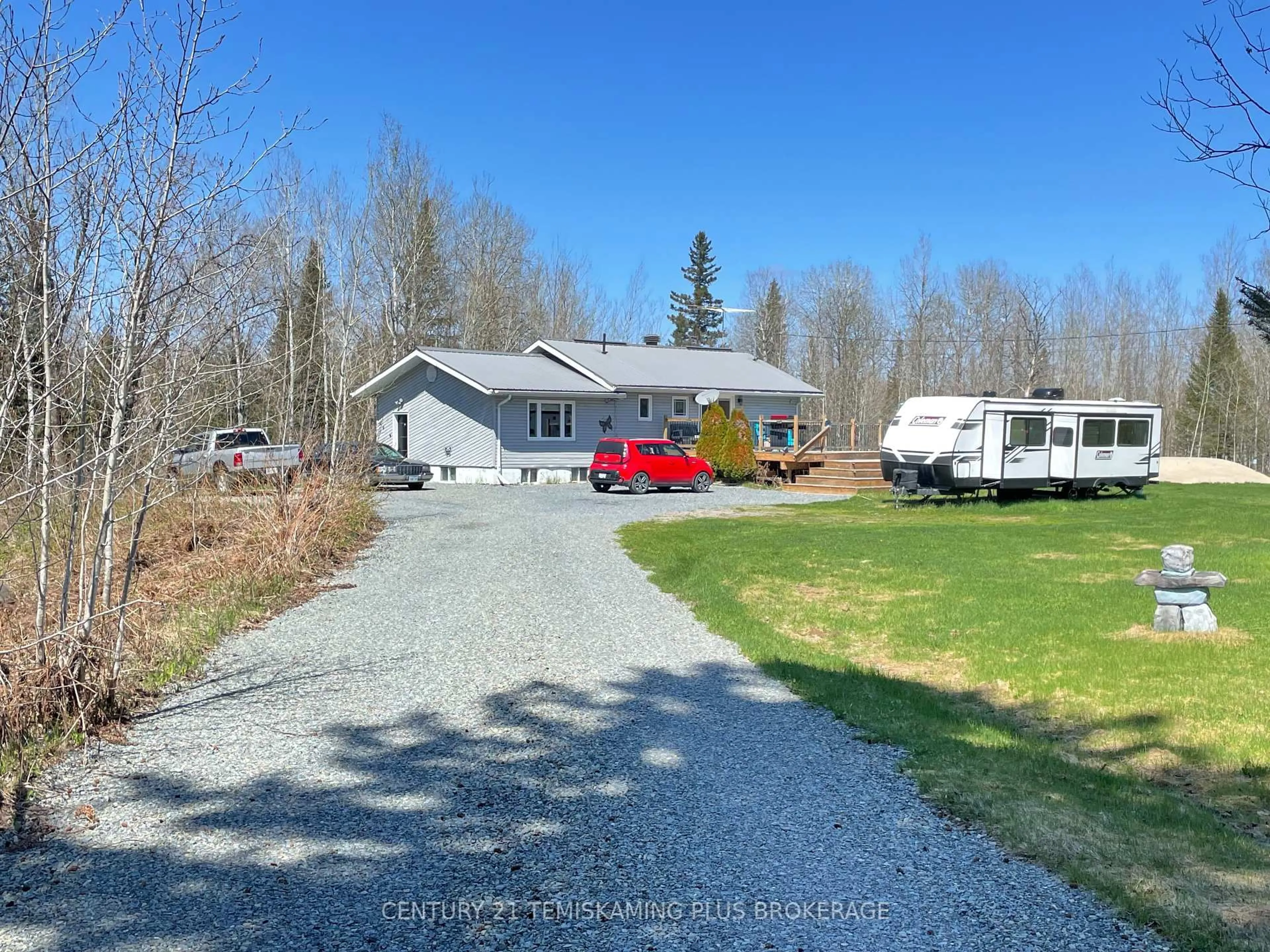 A pic from outside/outdoor area/front of a property/back of a property/a pic from drone, street for 487611 Aidie Creek Garden Rd, Chamberlain Ontario P0J 1H0