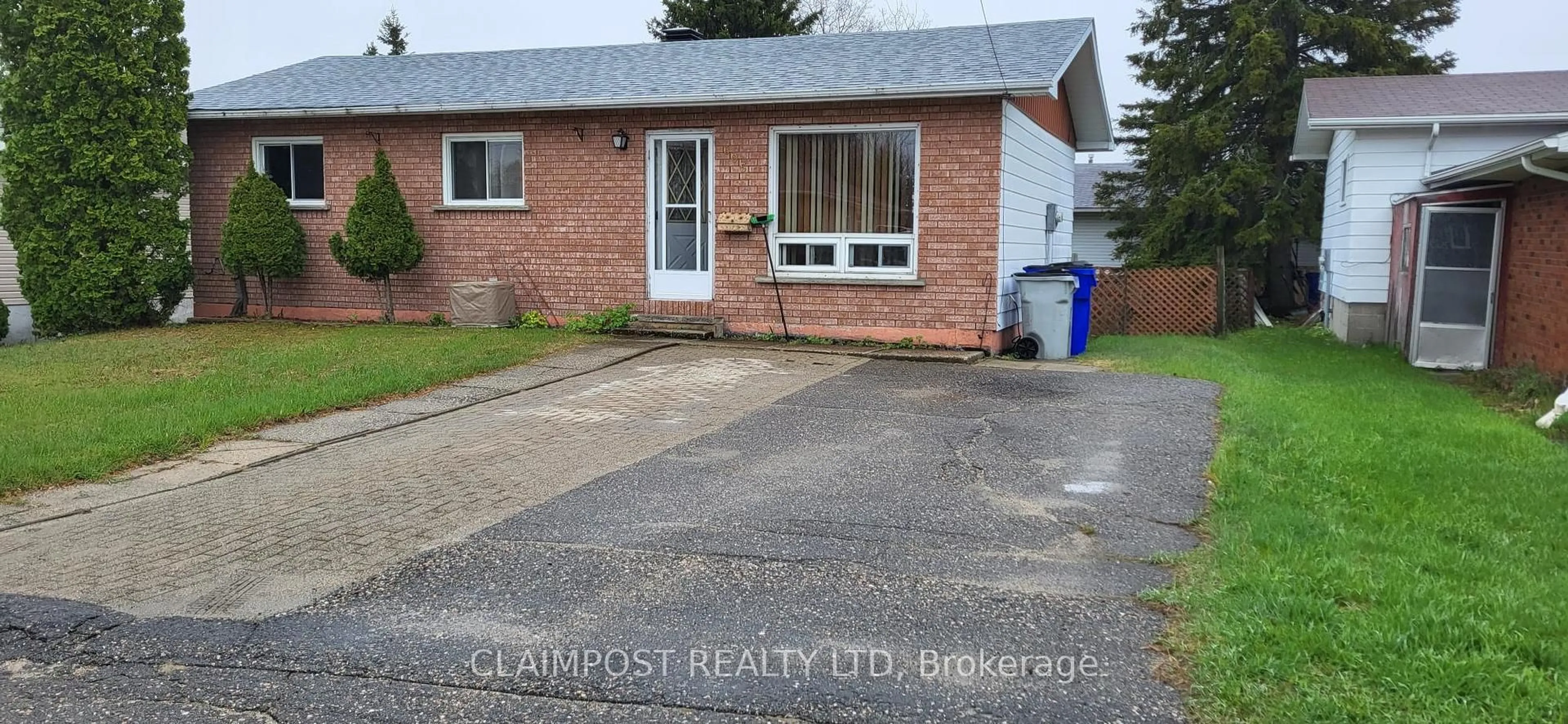 Unknown for 605 Division St, Timmins Ontario P0N 1C0
